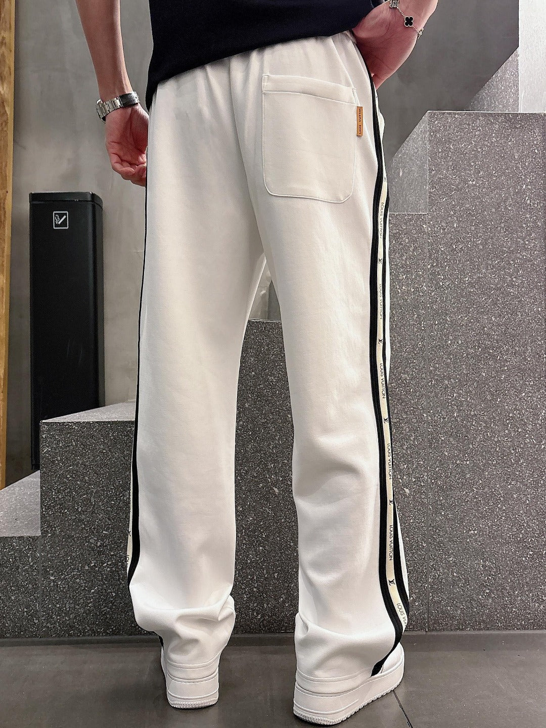 LV SWEATPANTS WHITE COTTON 239585