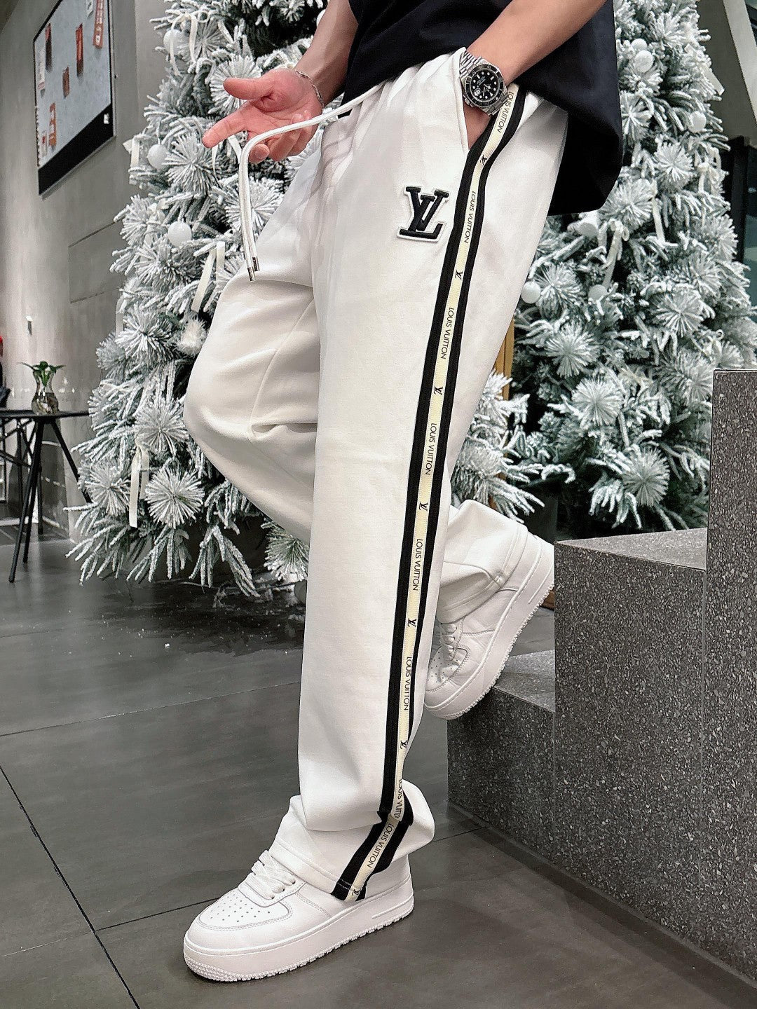 LV SWEATPANTS WHITE COTTON 239585