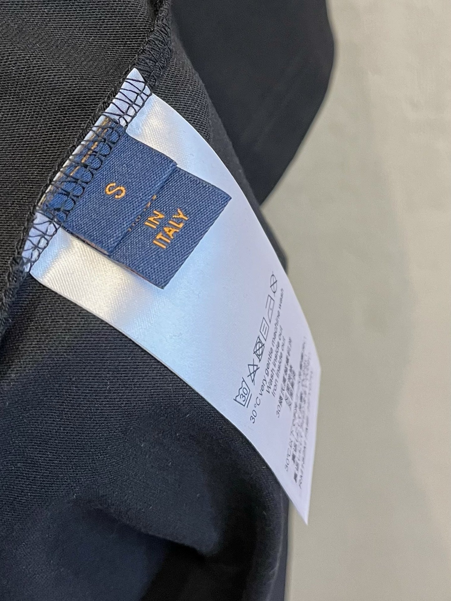 LV T-SHIRT IN BLACK PURE COTTON WITH EMBROIDERED LOGO 238772