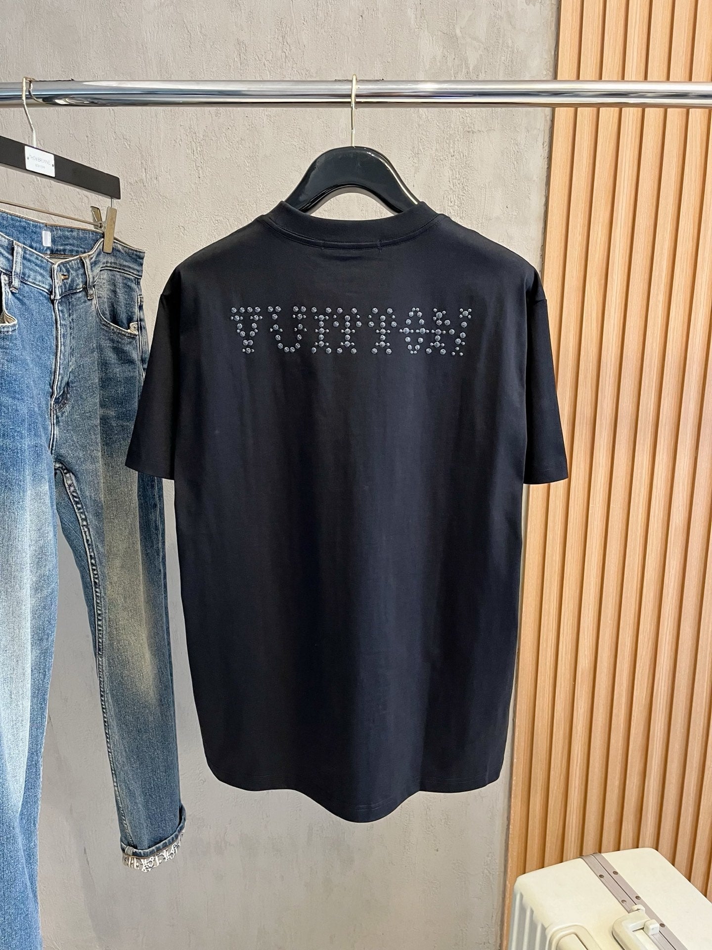 LV T-SHIRT IN BLACK PURE COTTON WITH EMBROIDERED LOGO 238772