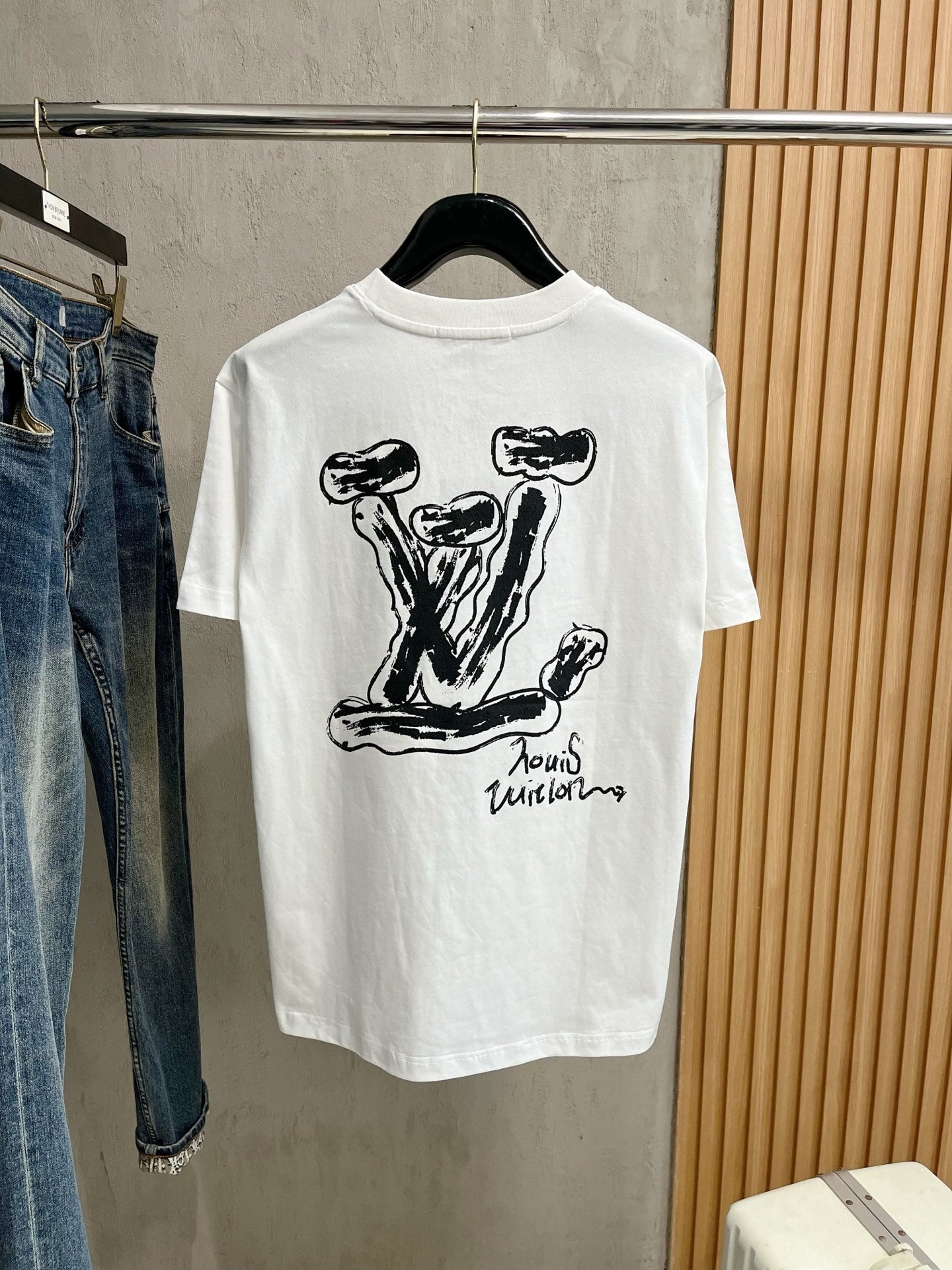 LV T-SHIRT IN WHITE PURE COTTON LOGO PRINT 238775