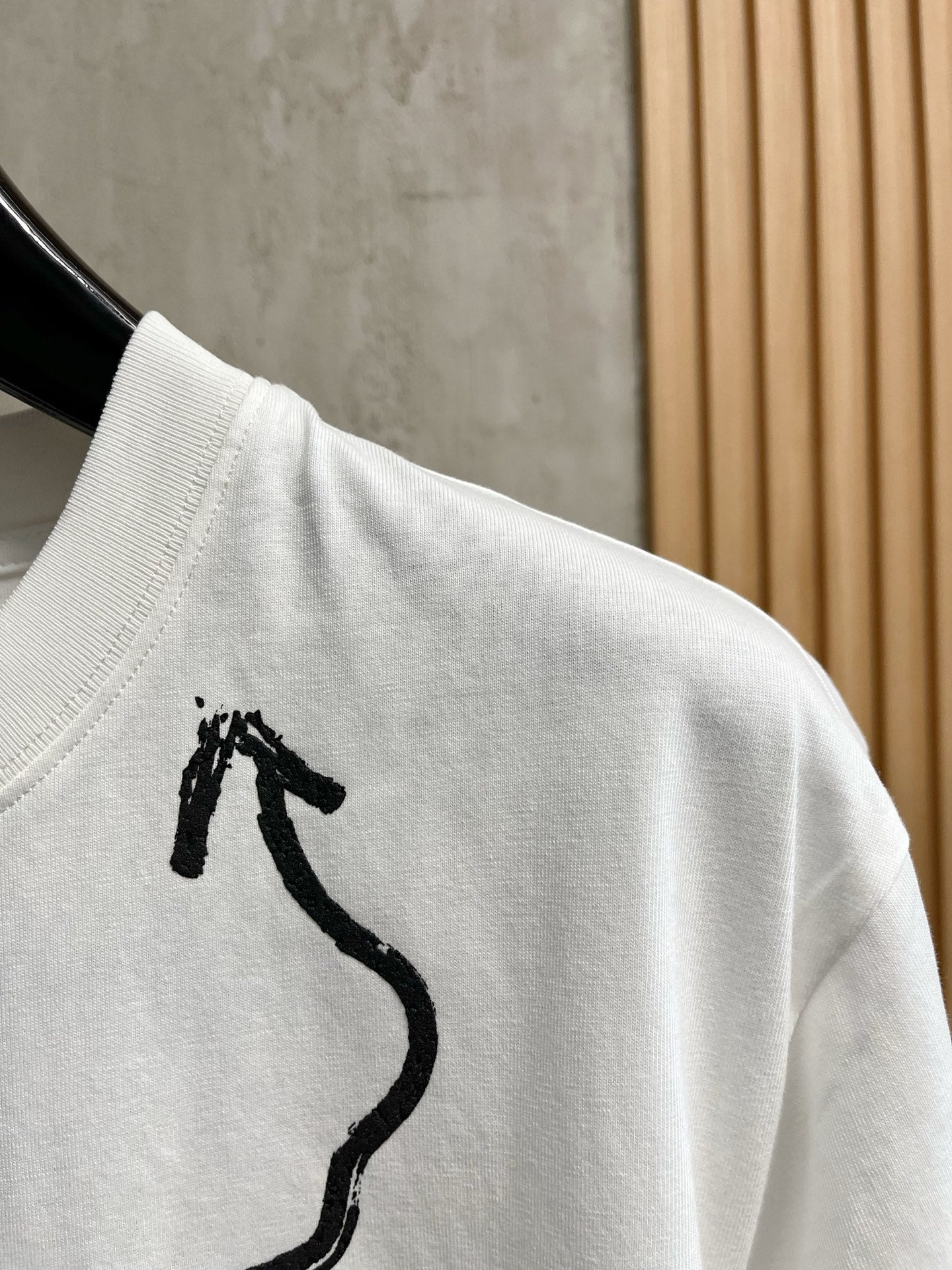 LV T-SHIRT IN WHITE PURE COTTON LOGO PRINT 238775