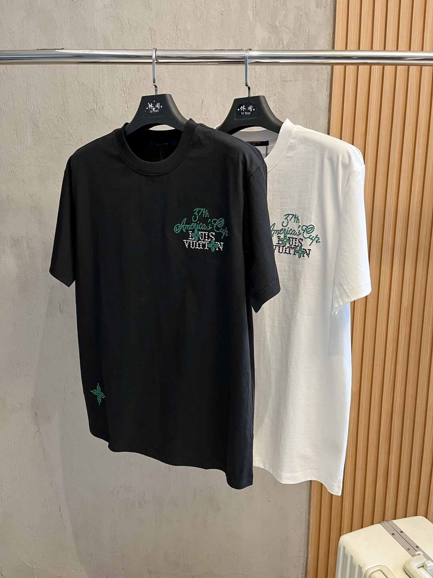 LV T-SHIRT IN WHITE EMBROIDERED LOGO PURE COTTON 238777