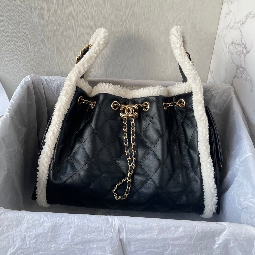 CC 25C Hobo Bag 30cm Black White Lambskin Gold Hardware