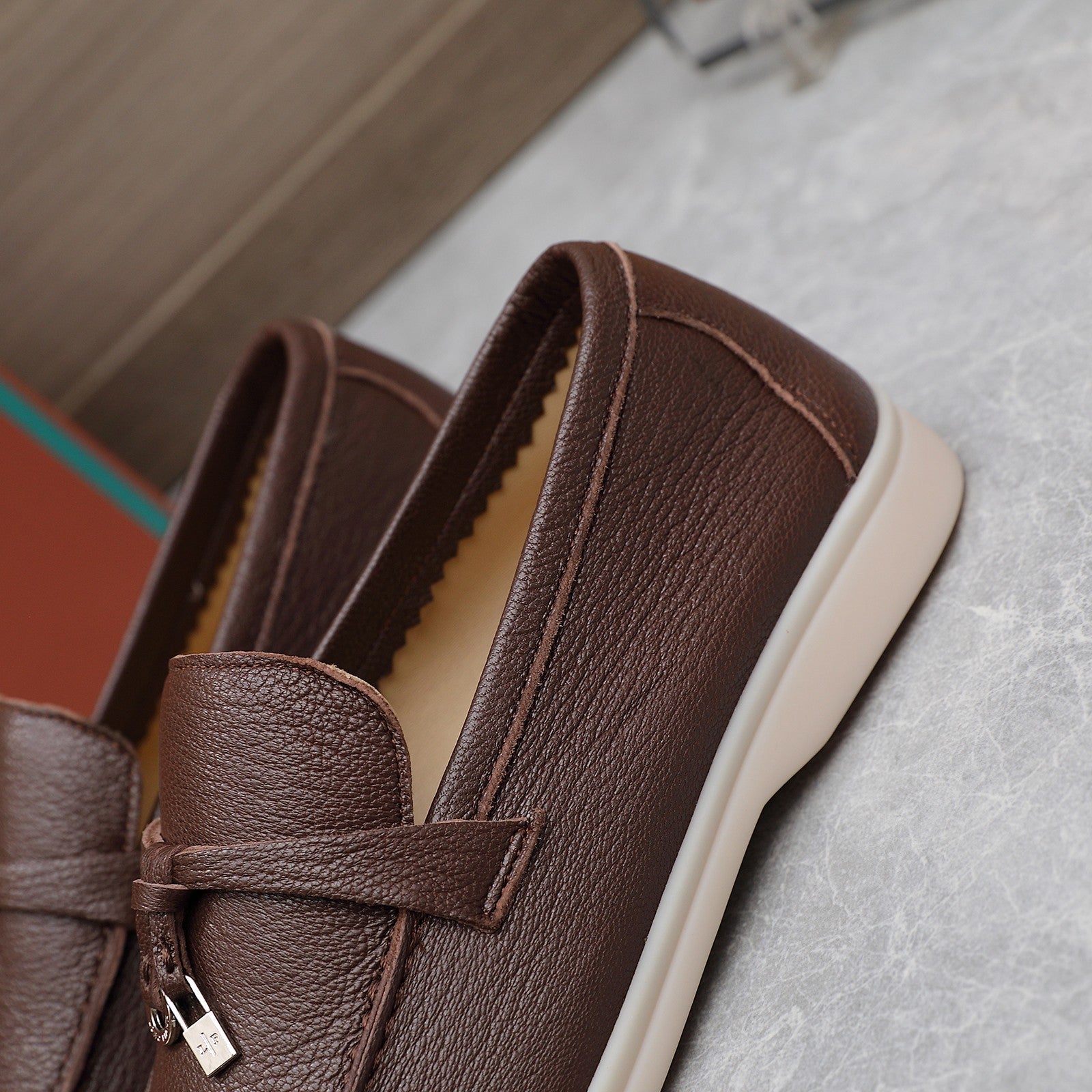 LP SUMMER CHARMS WALK LOAFERS CHOCOLATE LAMBSKIN