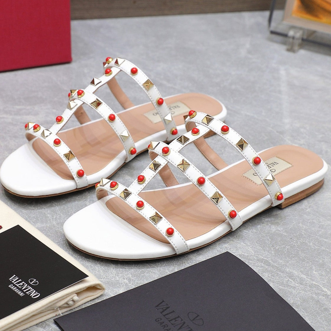 VT 25 Rockstud leather slides White Sheepskin 289660