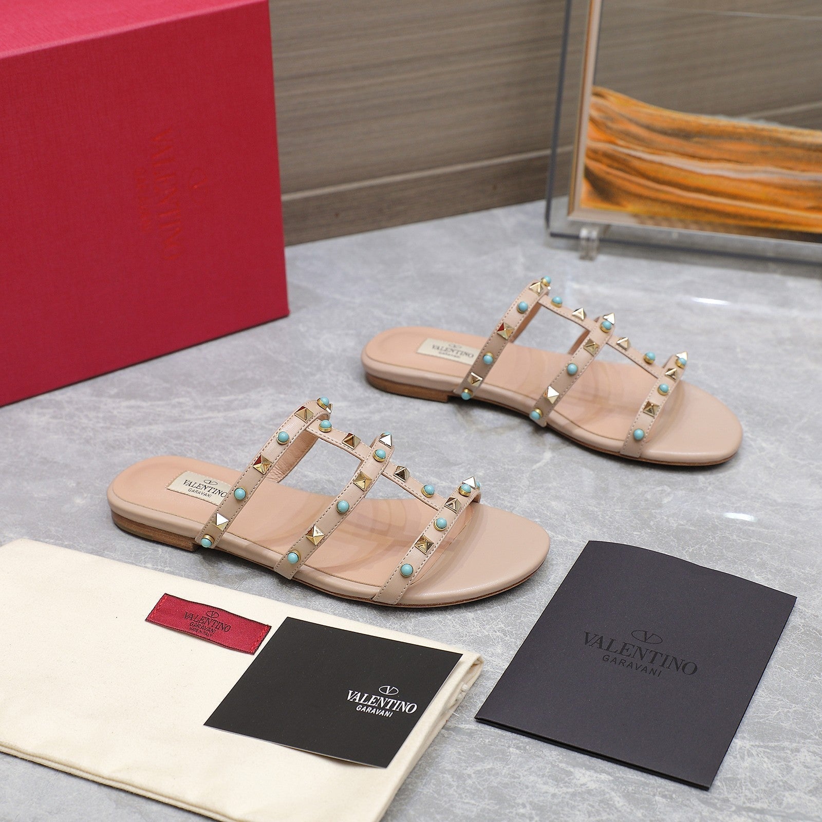 VT 25 Rockstud leather slides Nude Sheepskin 289662