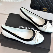 Chanel 25 Bowknot Ballet Flat White Black Sheepskin 473065