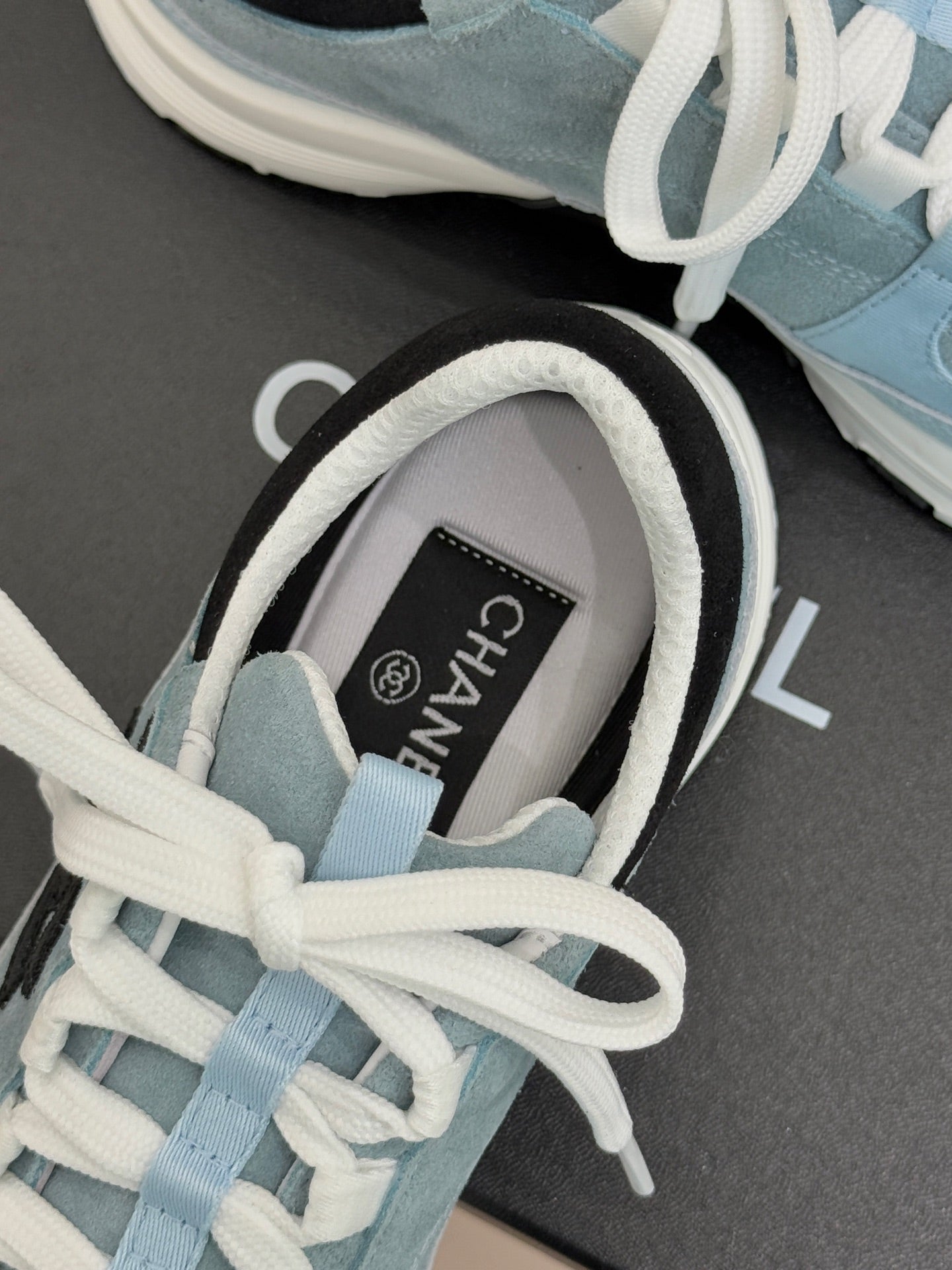 CC 26 Sneaker Blue mix Black White Suede Calfskin 610011