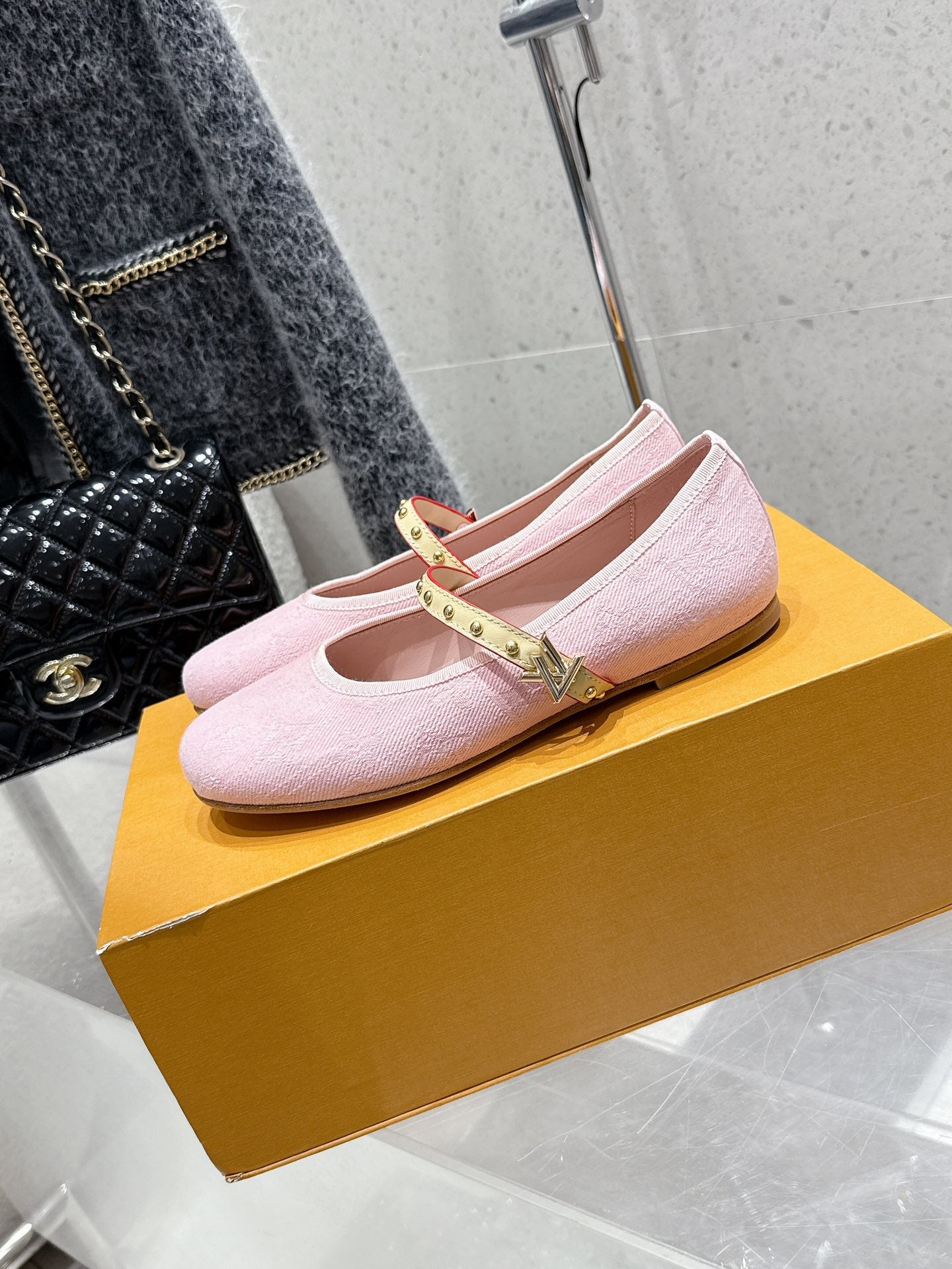 LV 26s Ballet Flats Light Pink Denim 610837