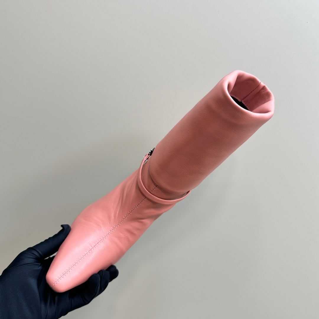 NIKI BOOTIES IN CORAL SHEEPSKIN