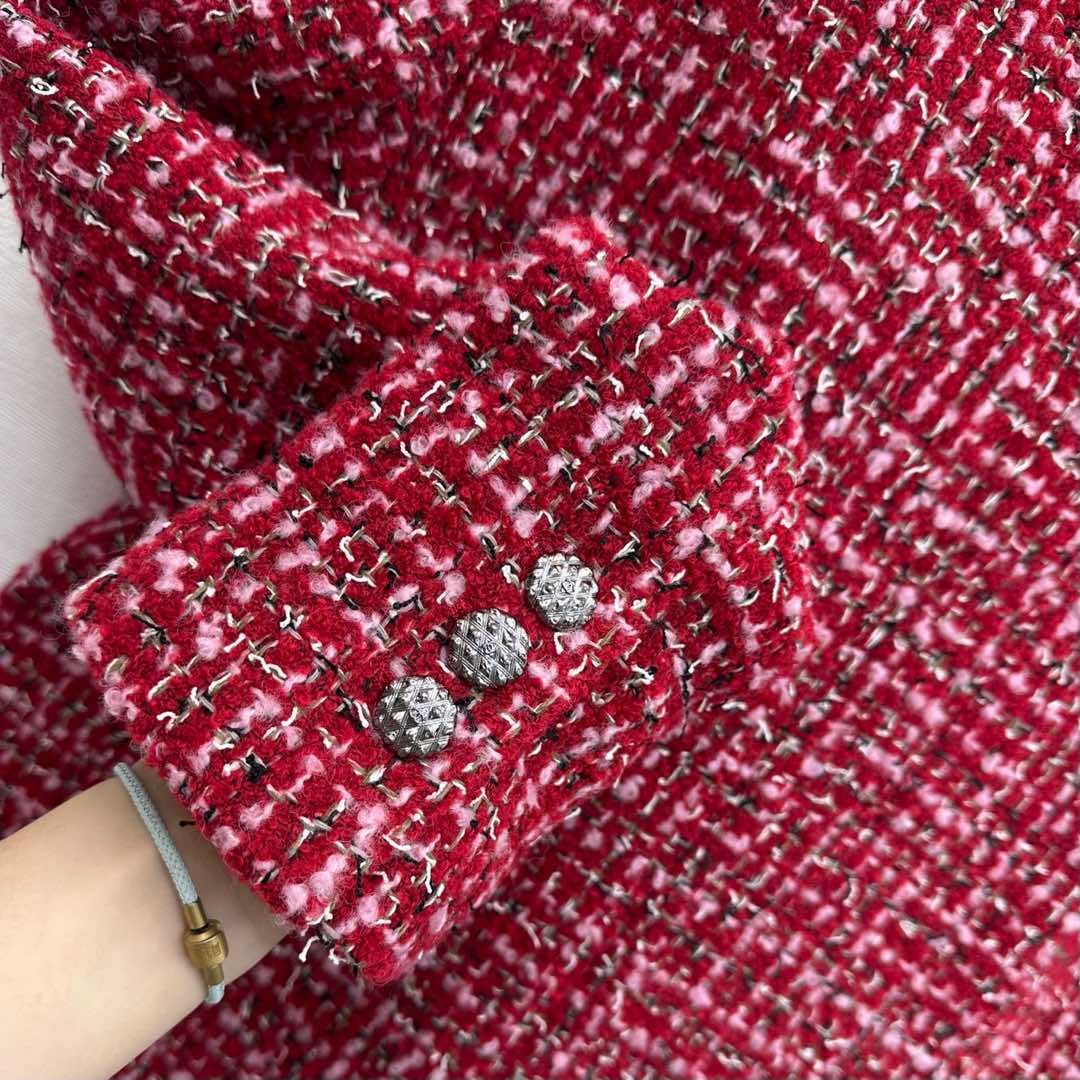 Chanel 25 Coat With Lapel Brooch Red Wool 319938