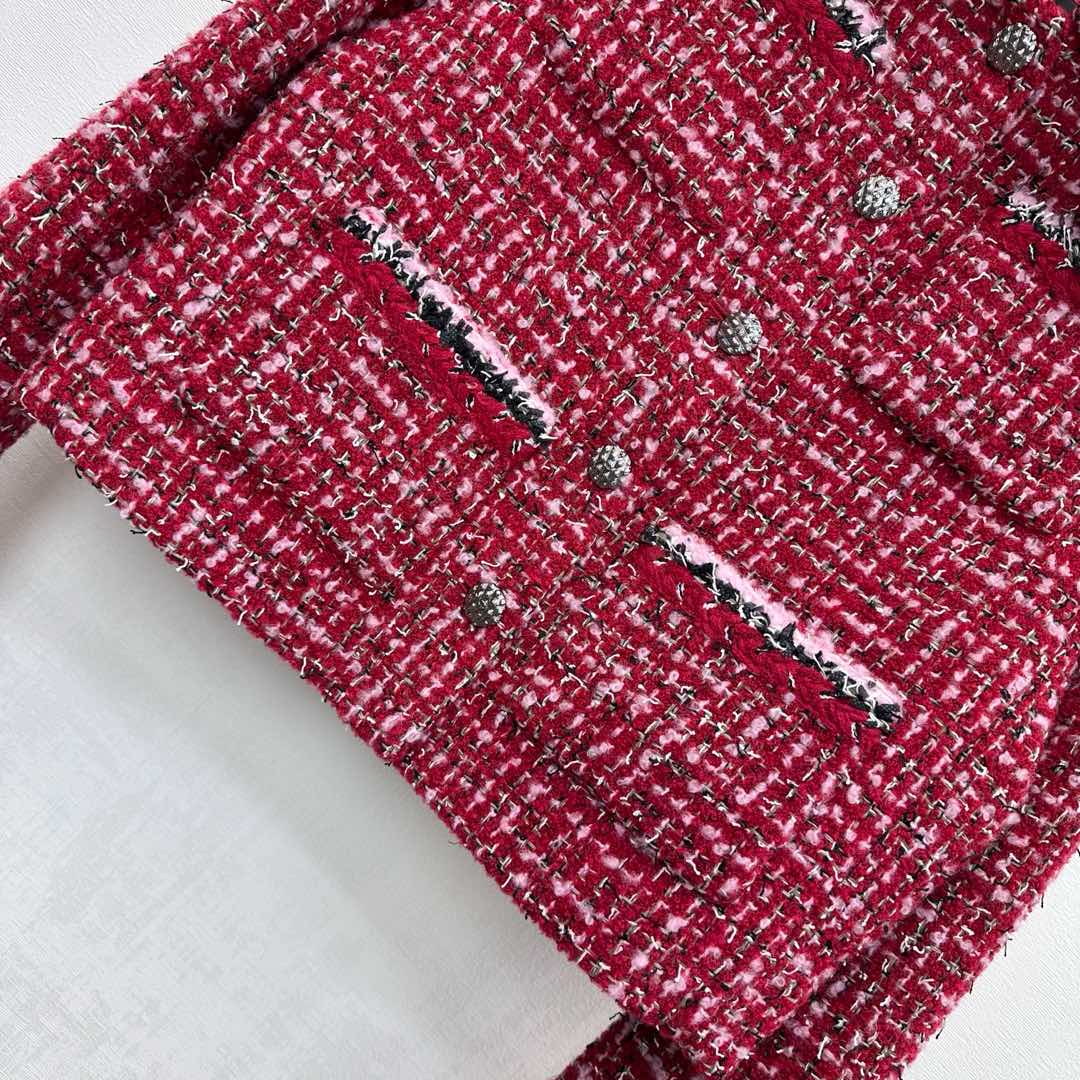 Chanel 25 Coat With Lapel Brooch Red Wool 319938