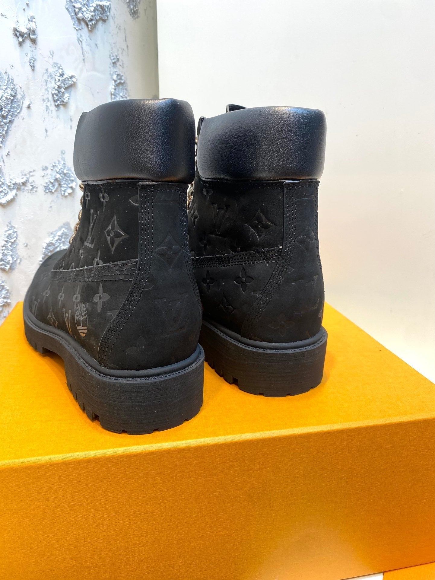 LV x Timberland 6-In Ankle Boot 35mm Black Monogram Suede