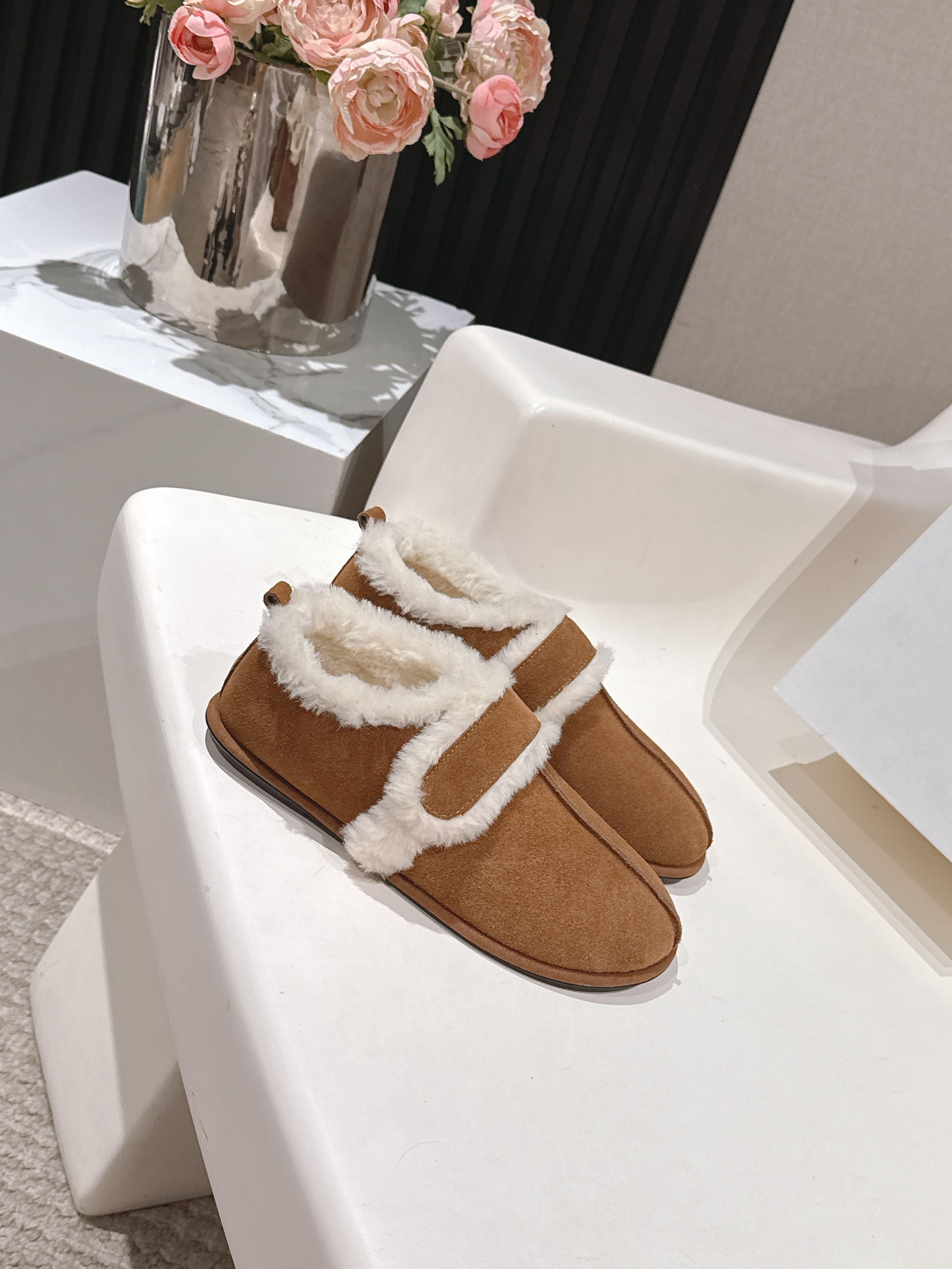 The Row 2025 Furry Shoe Light Brown White Suede Wool 560590
