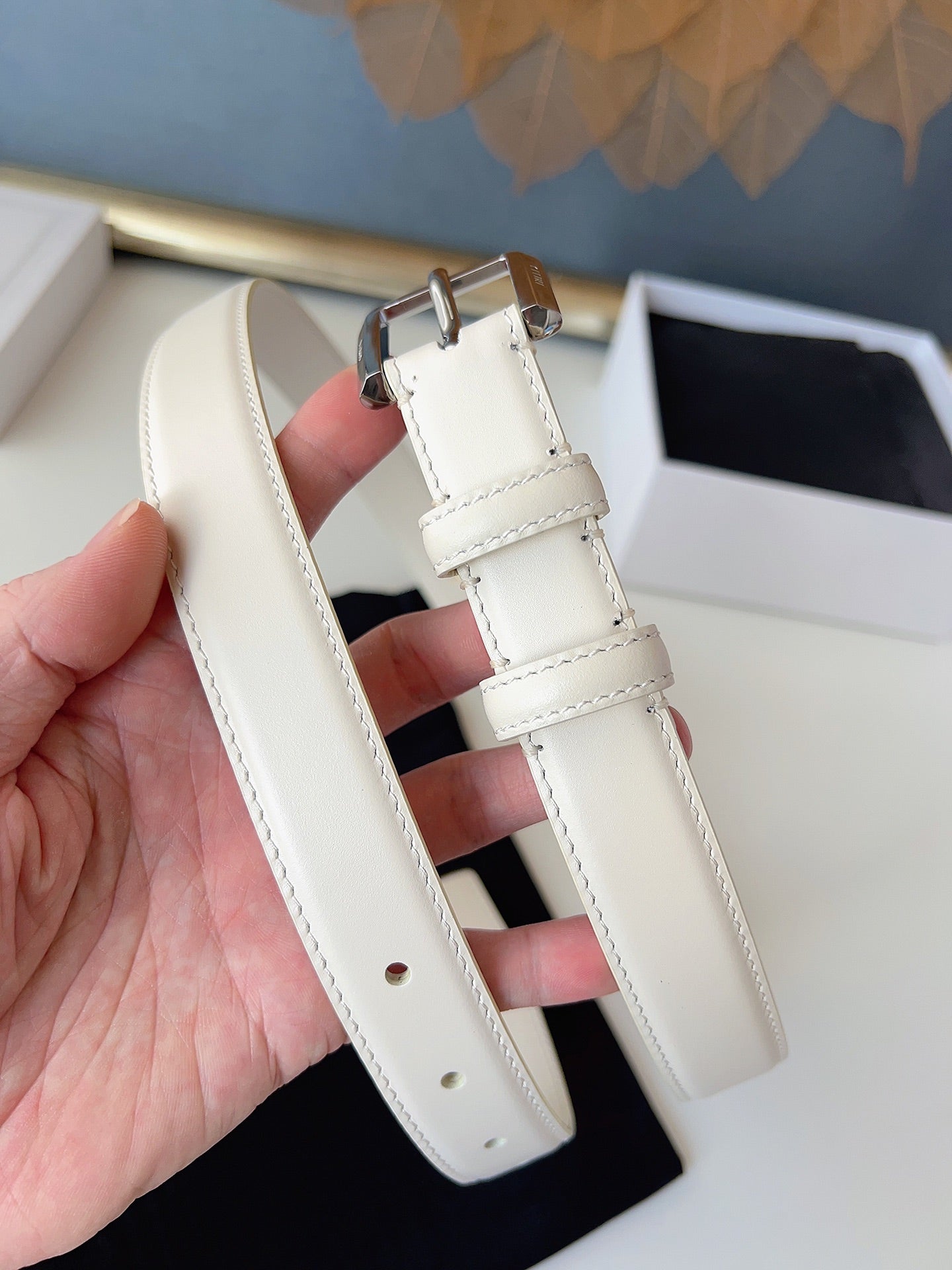 CL Sliver 25mm Triomphe Belt White Cowhide 616409