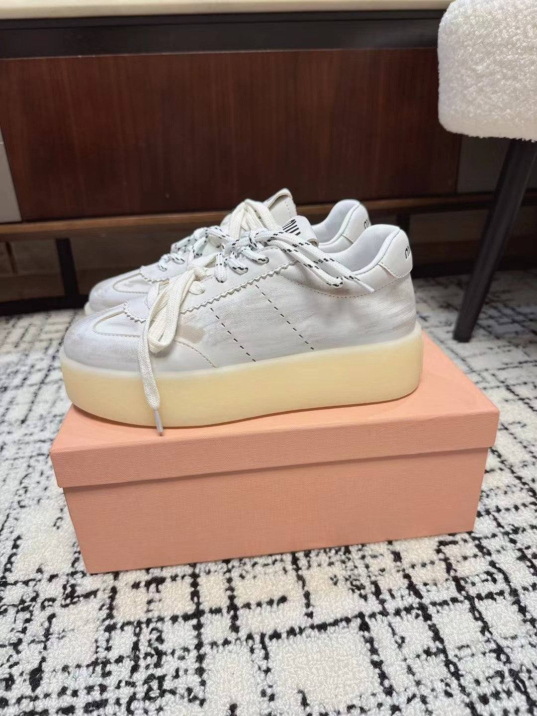 Miu Sneakers Balance Smoky White Calfskin