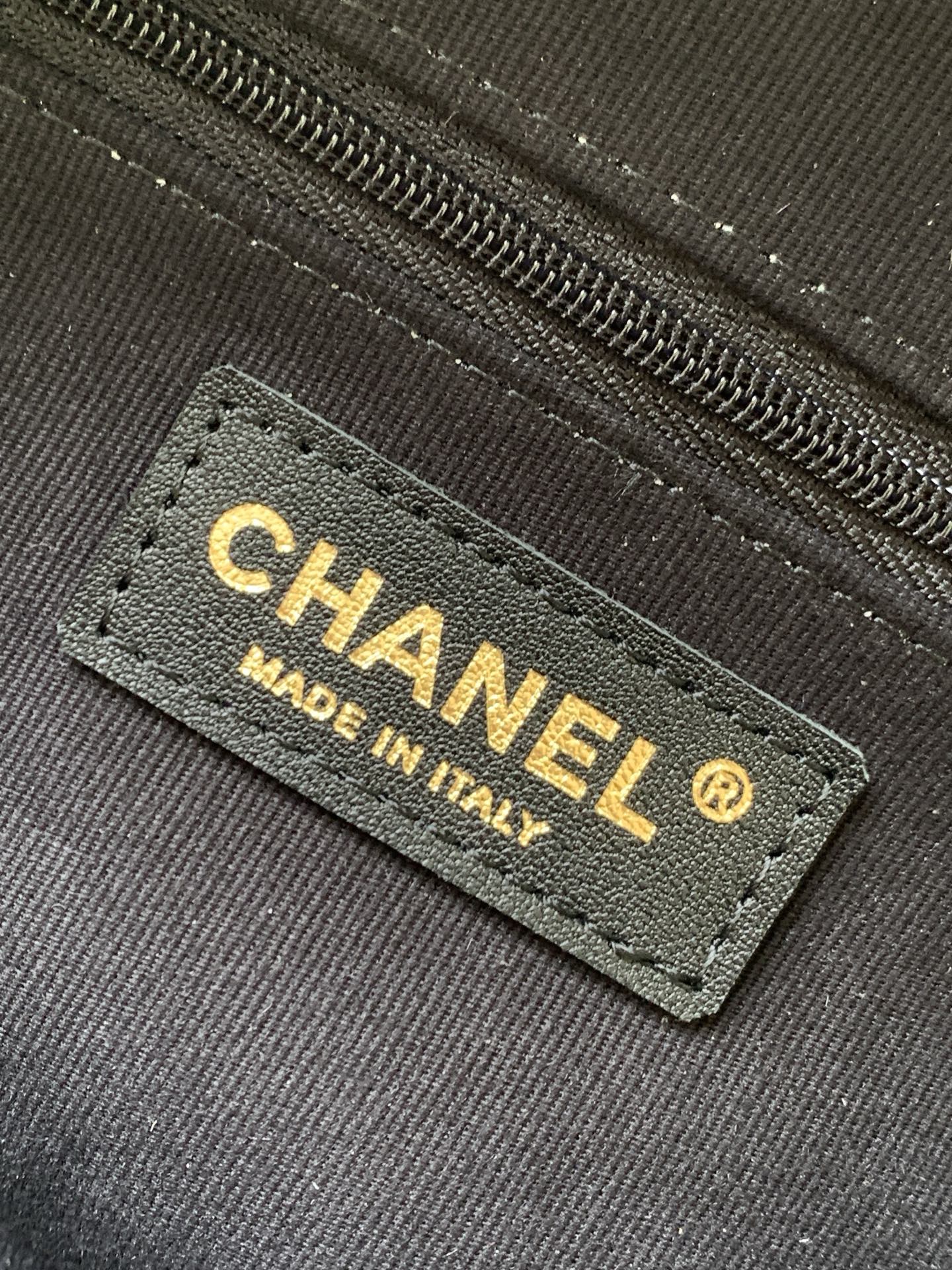 Chanel 25K Backpack Black Gold Lambskin 295192