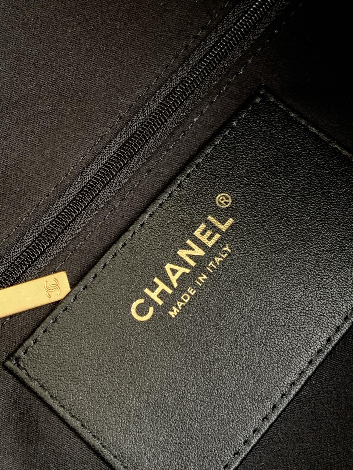 CC 2025 Hobo Bag 45cm Black Calfskin 311196