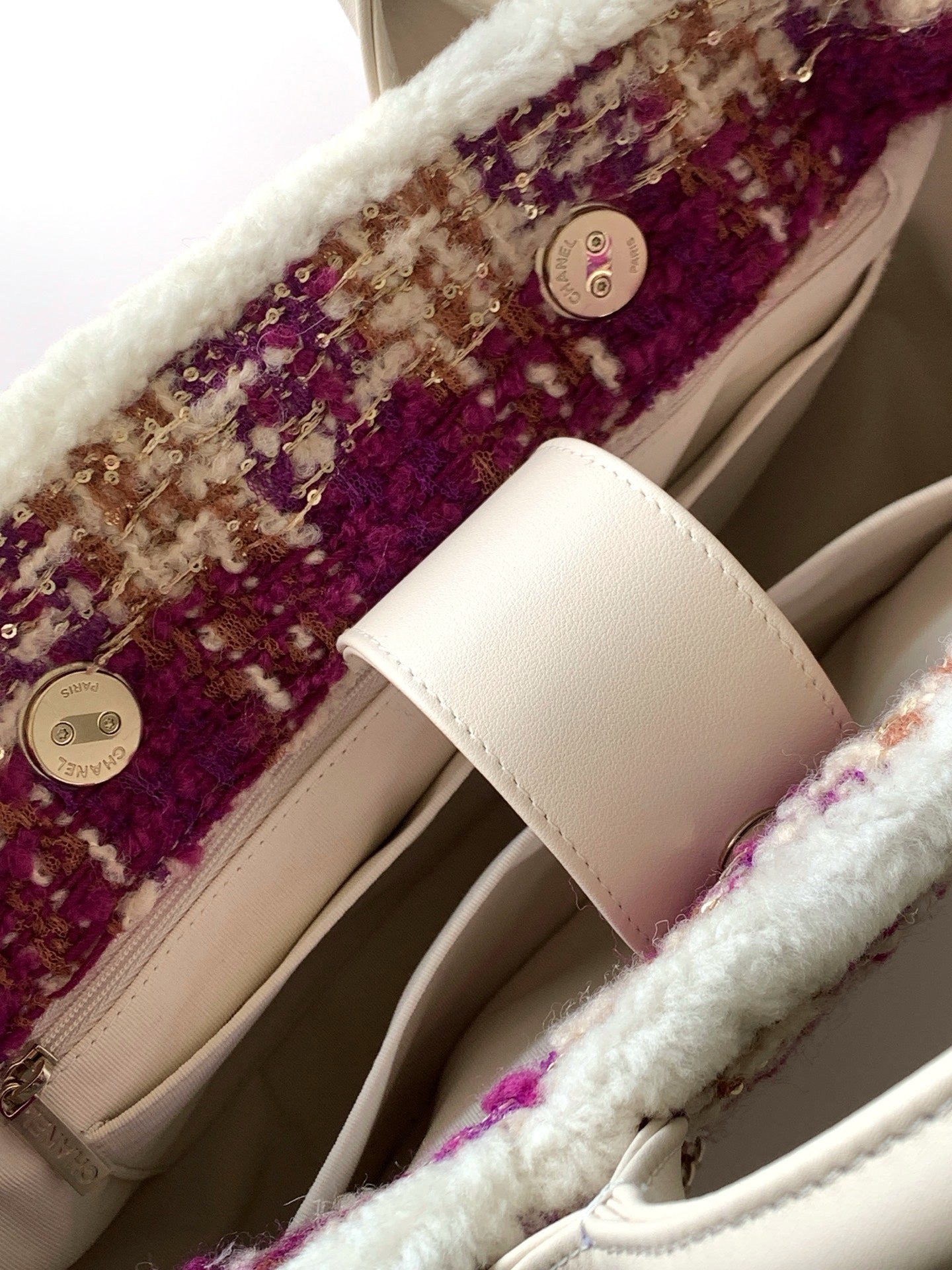 CC 2025 Bag Pink White Tweed Fabric Leather