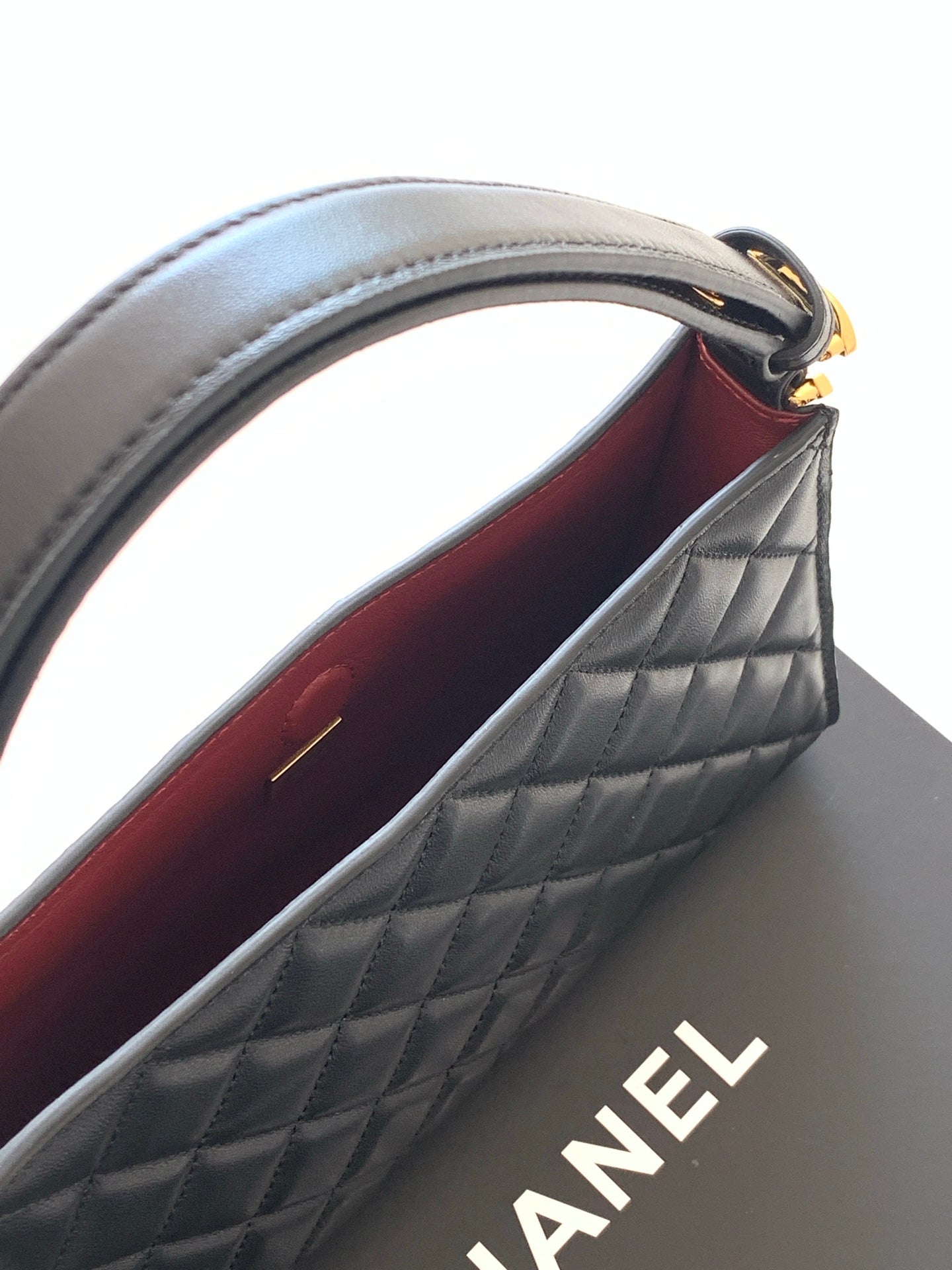 Chanel 25 Christmas Limited Hobo Shoulder Bag Black Lambskin 324810