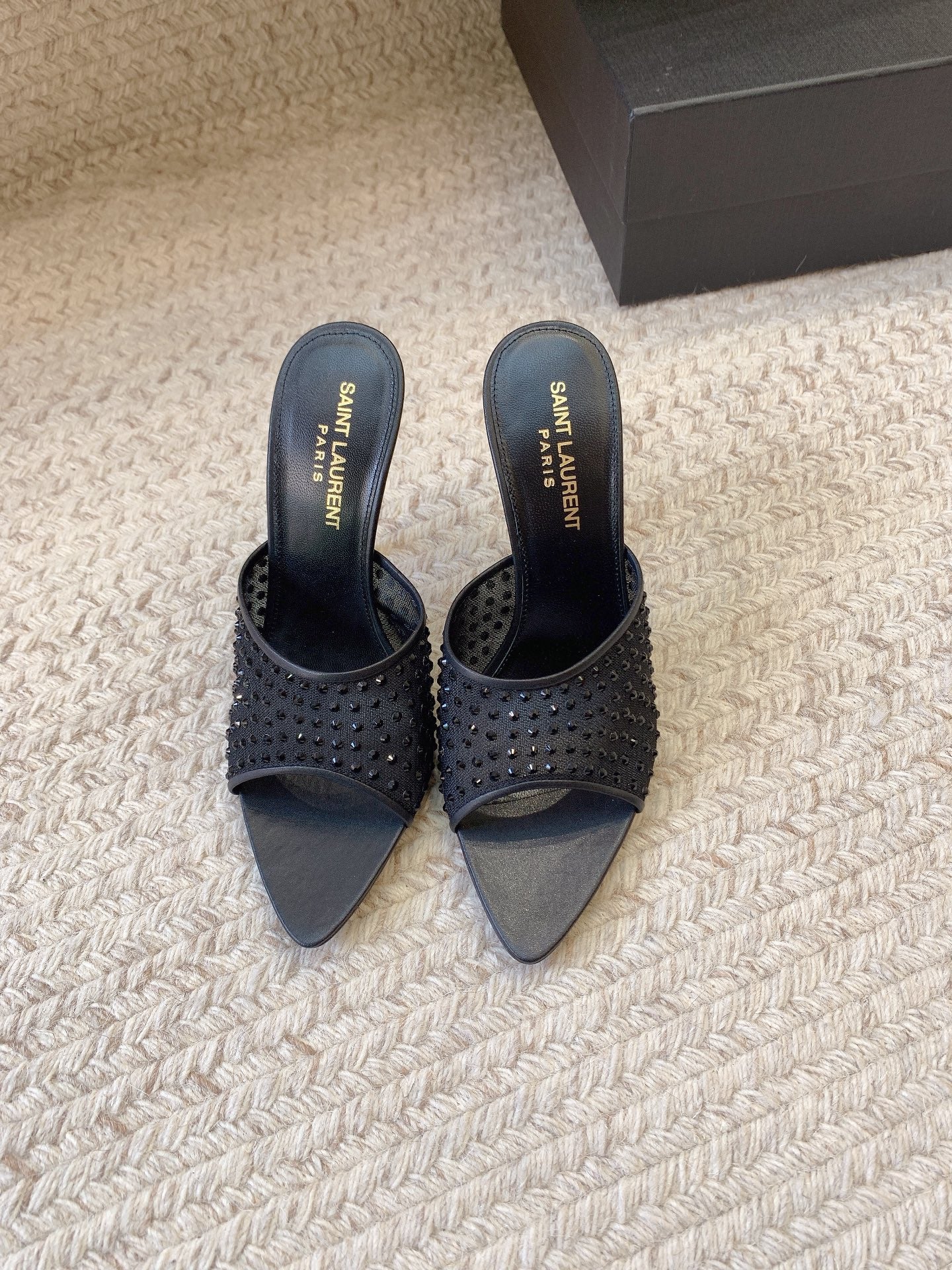LA 16 HEELED MULES ATTACHED RHINESTONES IN BLACK MESH