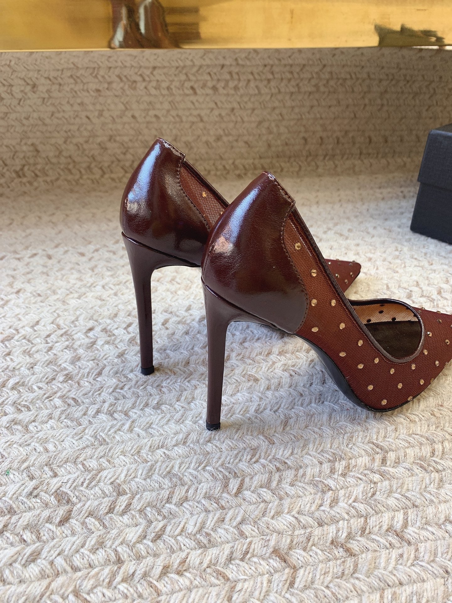 NORMA PUMPS IN CHESTNUT MESH ATTACHED CRYSTALS