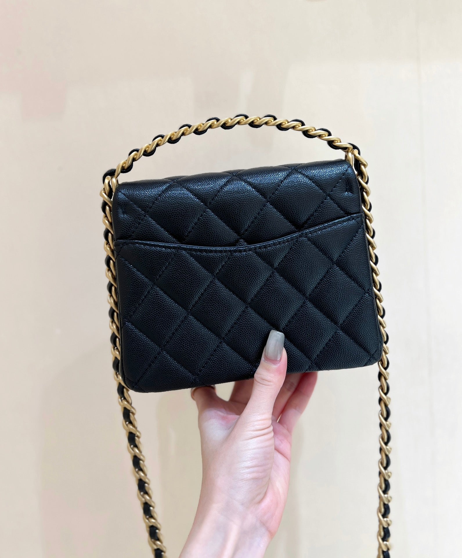 24s 31 ruecambon 15cm black caviar leather