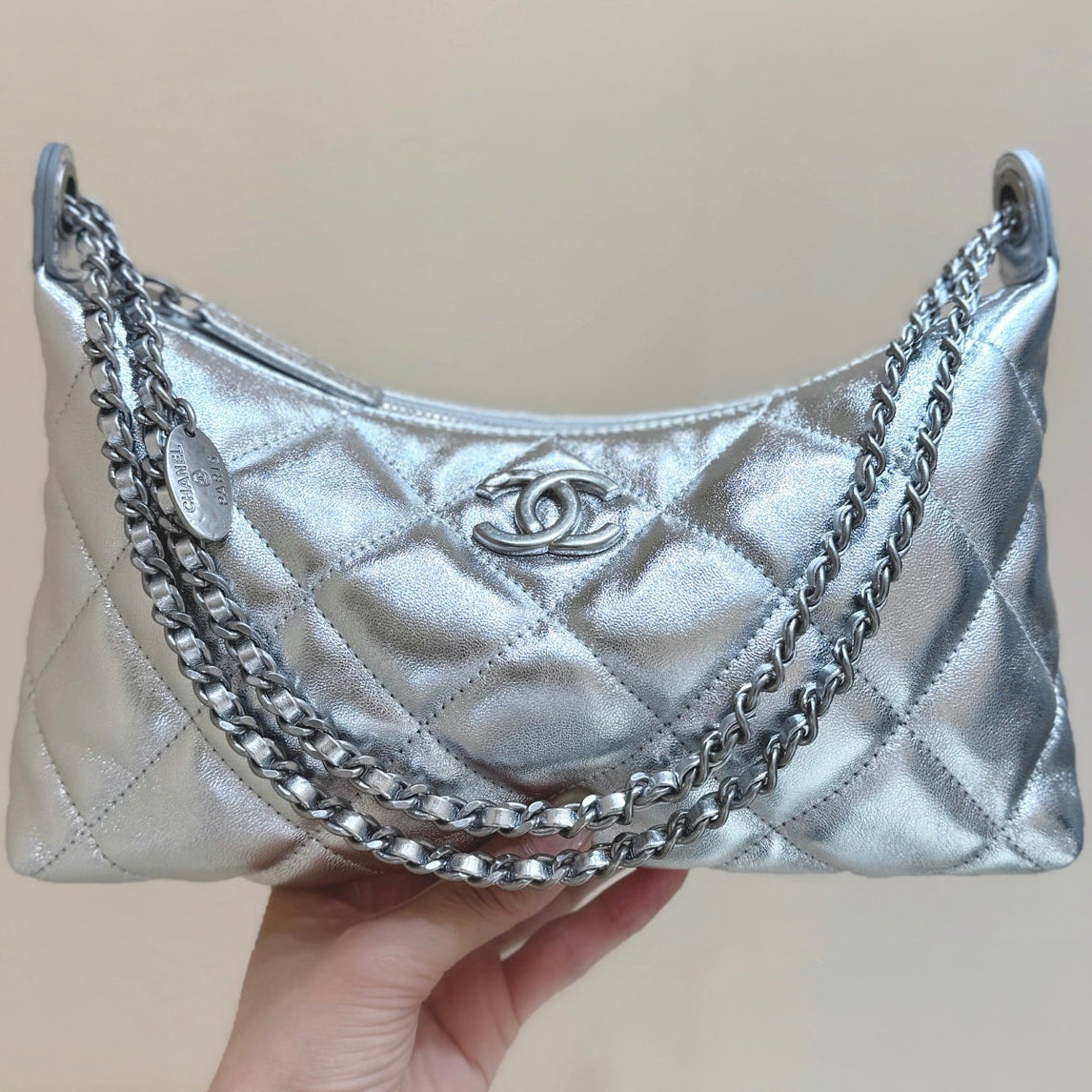 Chanel 2025  Hobo Dumpling Bag 26cm Genuine Calfskin Leather 339343