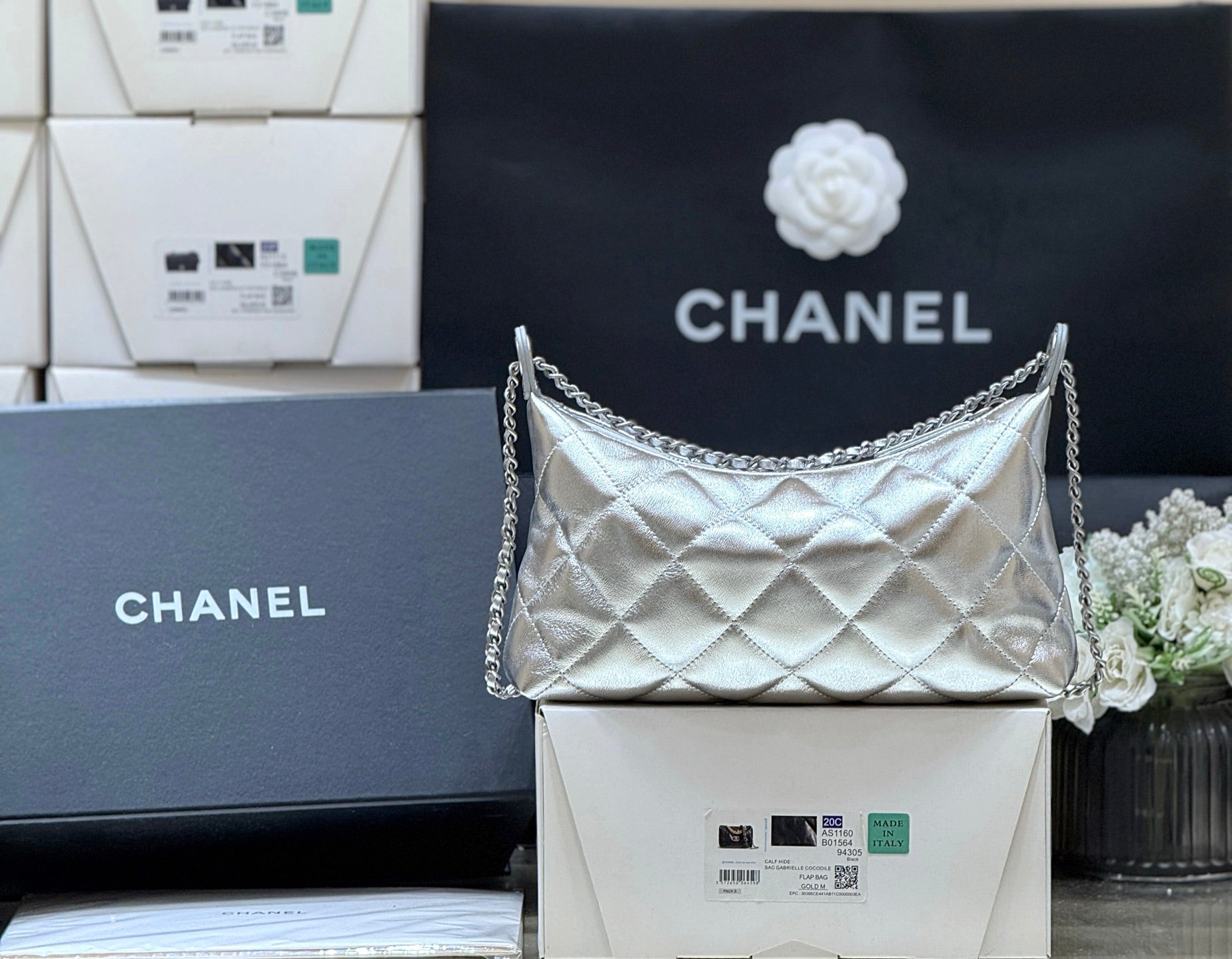 Chanel 2025  Hobo Dumpling Bag 26cm Genuine Calfskin Leather 339343