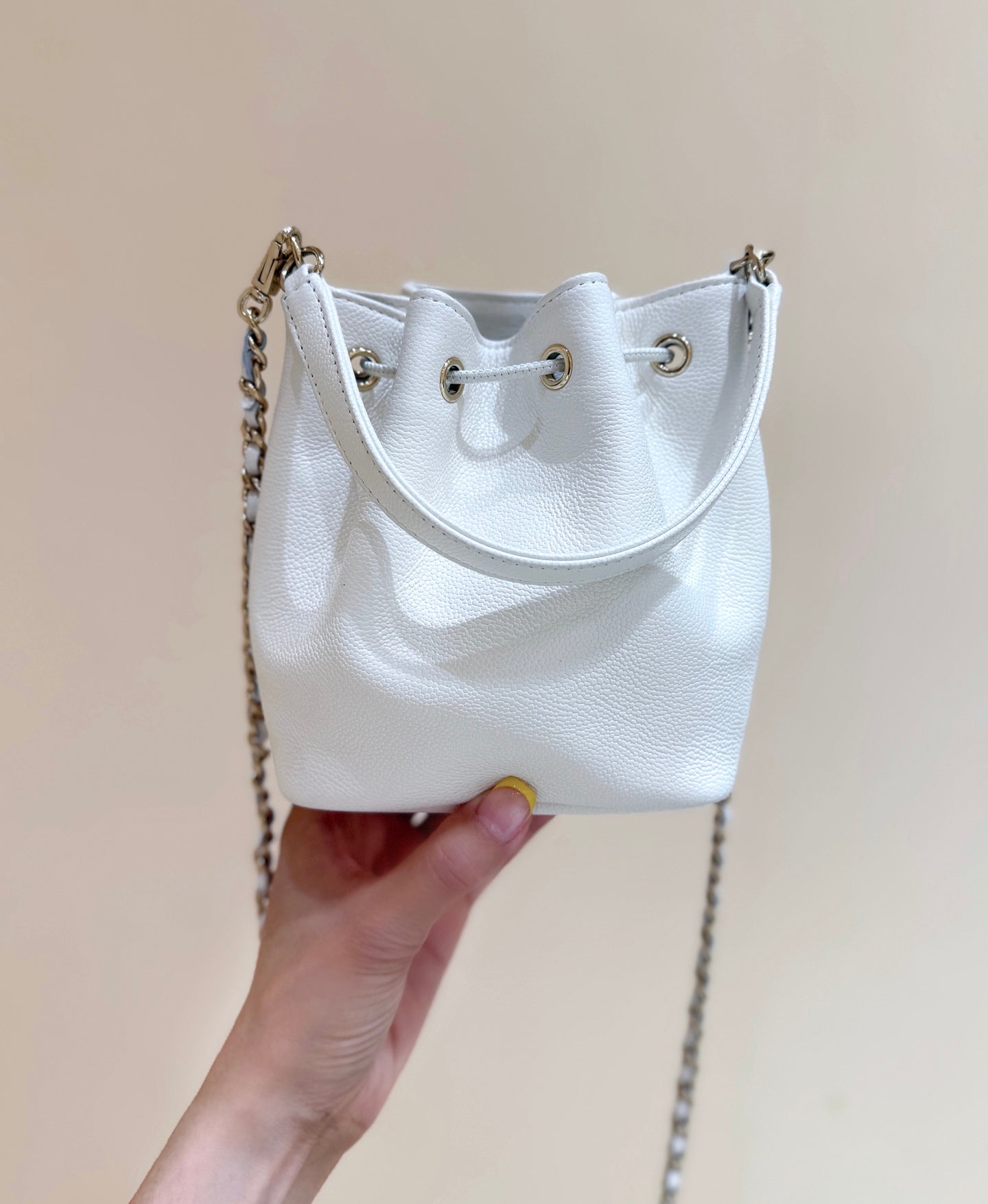 Chanel 2025 Mini Bucket Bag 15cm White Calfskin 343060