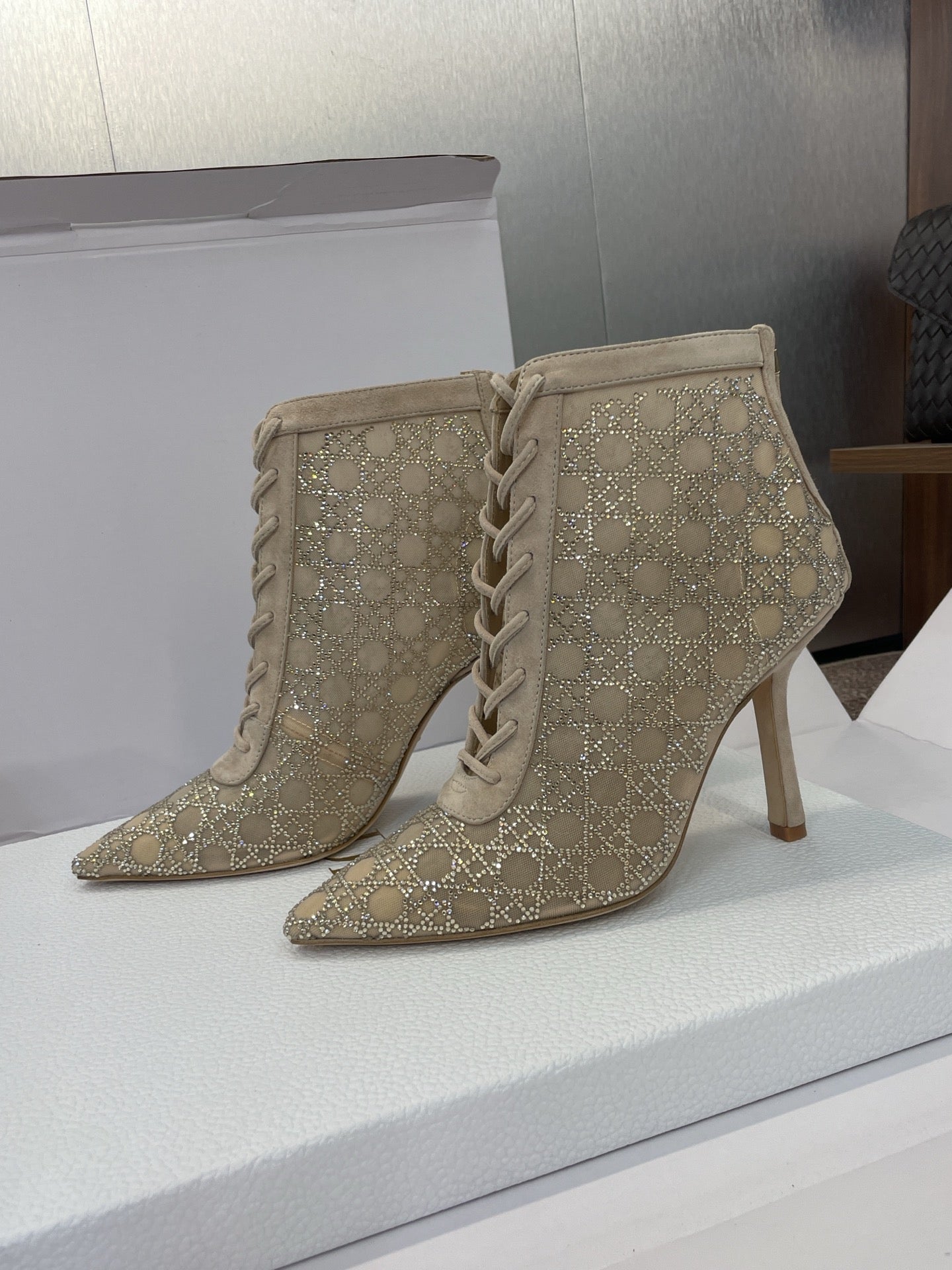 Dior 2025 Capture Heeled Ankle Boot Beige Mesh Sheepskin 508532