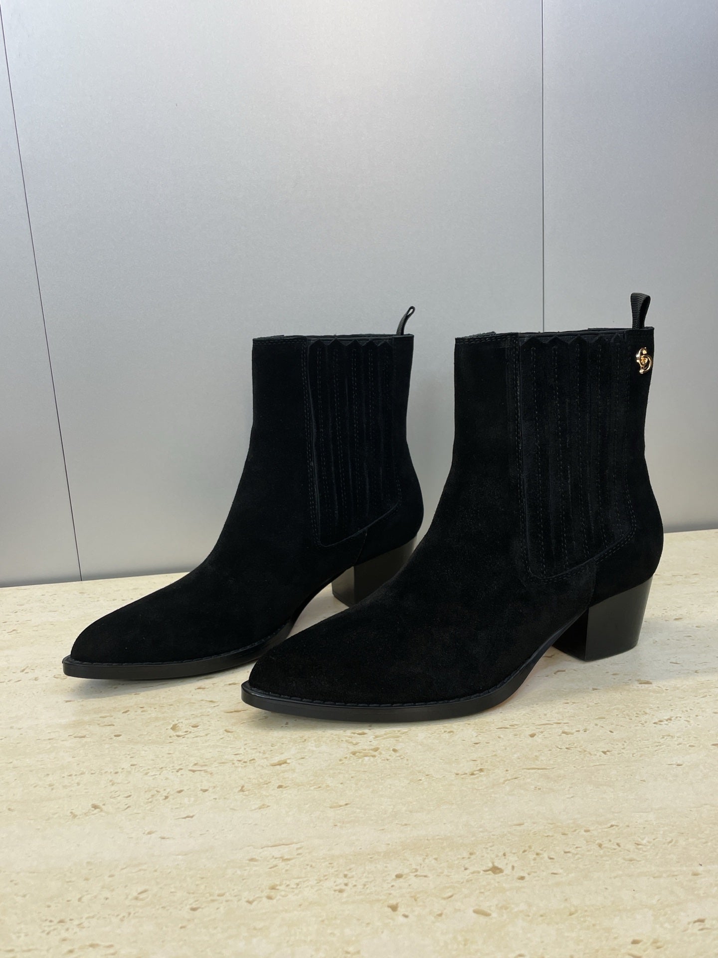 Dior 2025 D-West Chelsea Boots Black Suede 508543