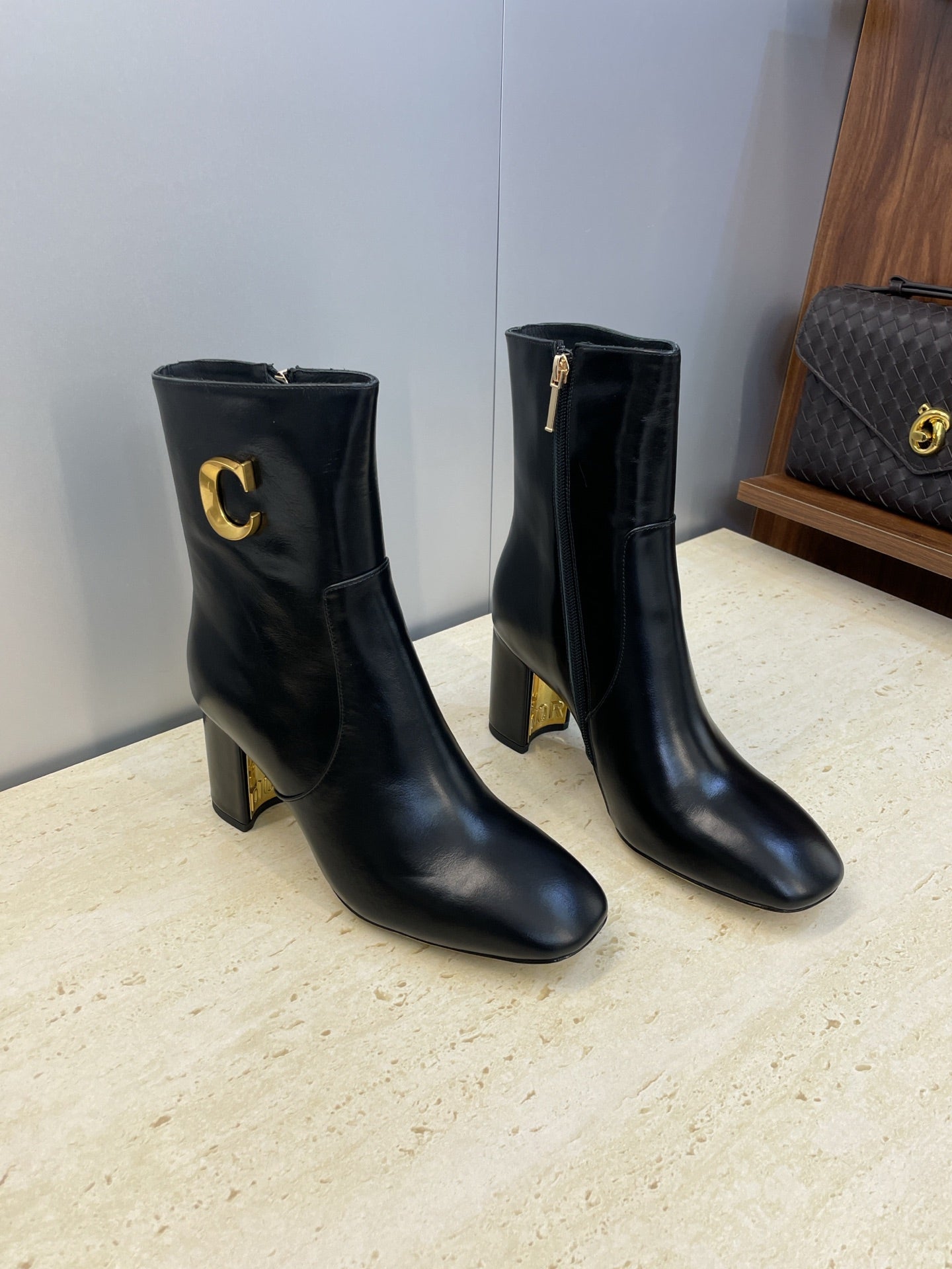 Dior 2025 Boot Black Gold Cowhide 508545