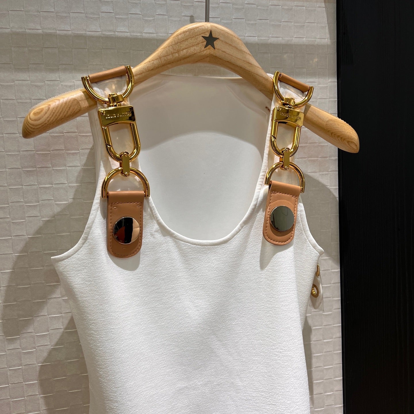 LV Metal Buckle Decorated Camisole Shirt White Cotton