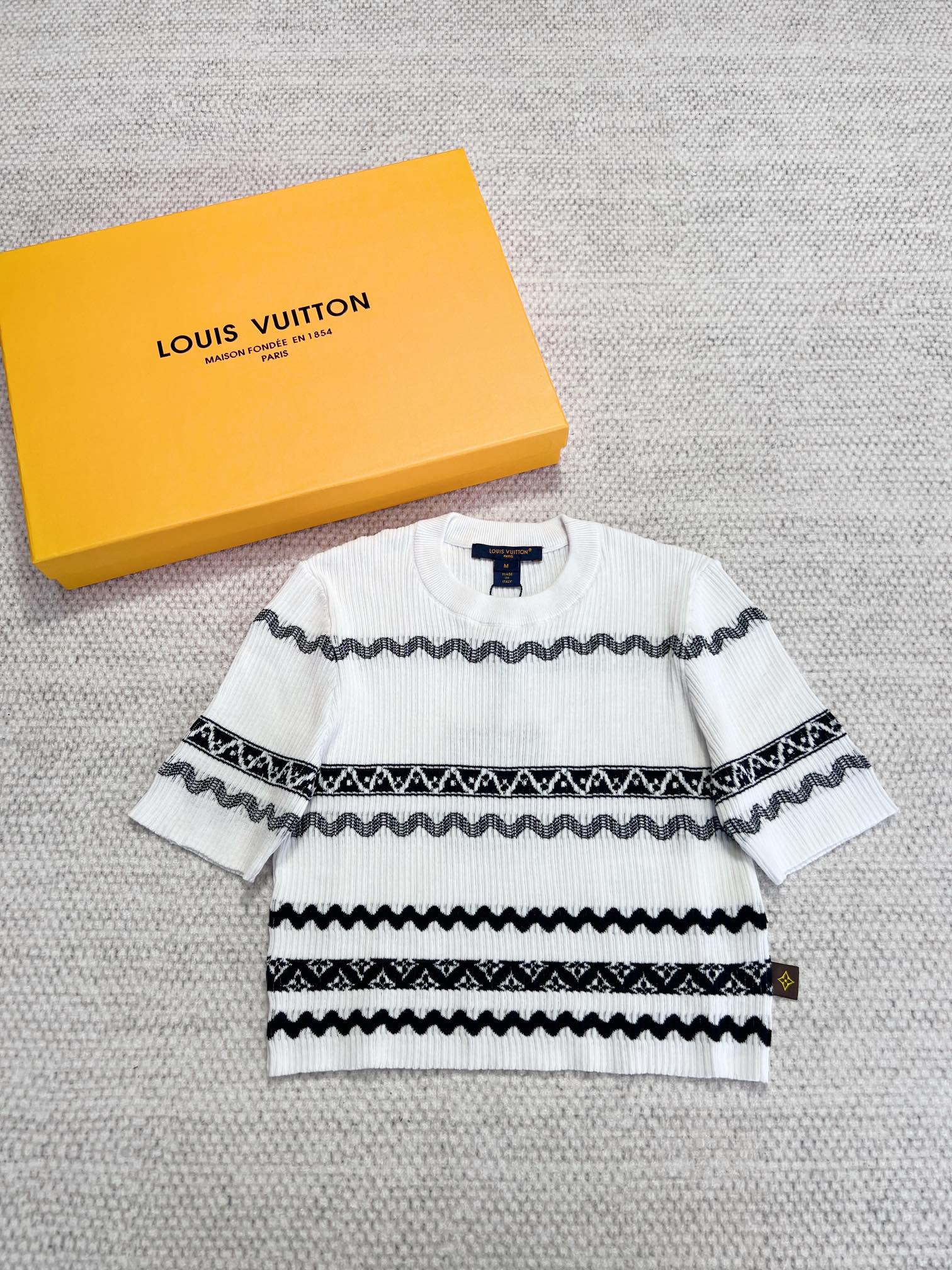 LV 25 Pattern T-shirt White Black Cotton