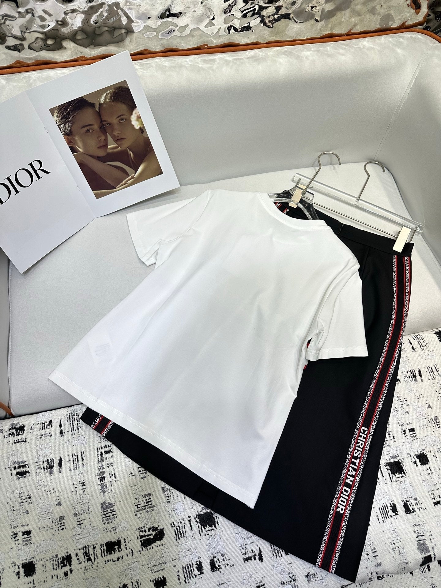 CD 25 Set White Red Black Cotton Polyester