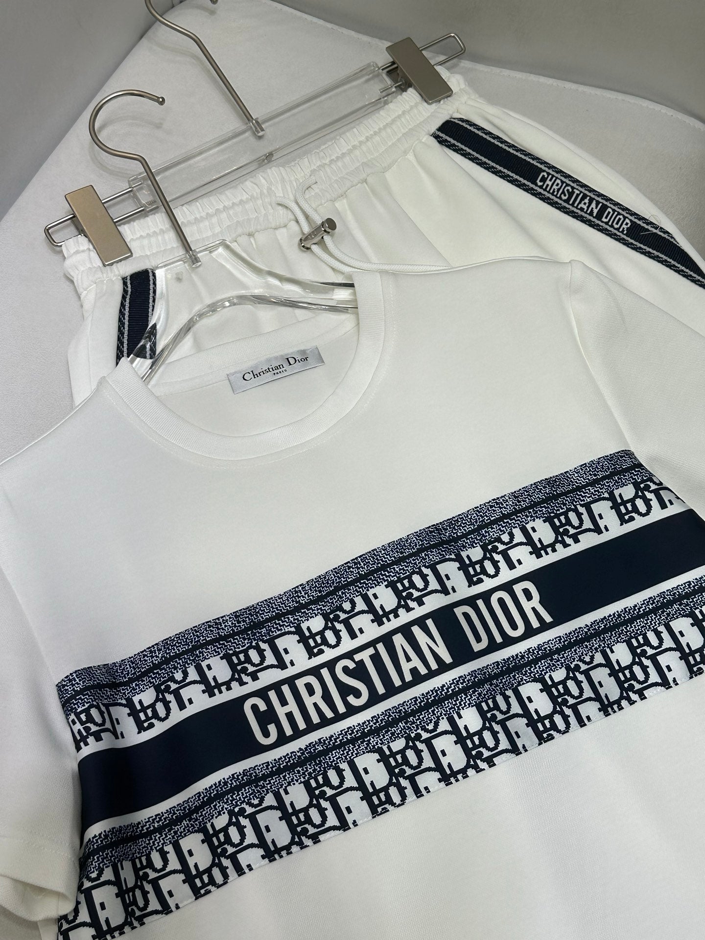 CD 25 Pattern Embroidery Set Black and White Cotton