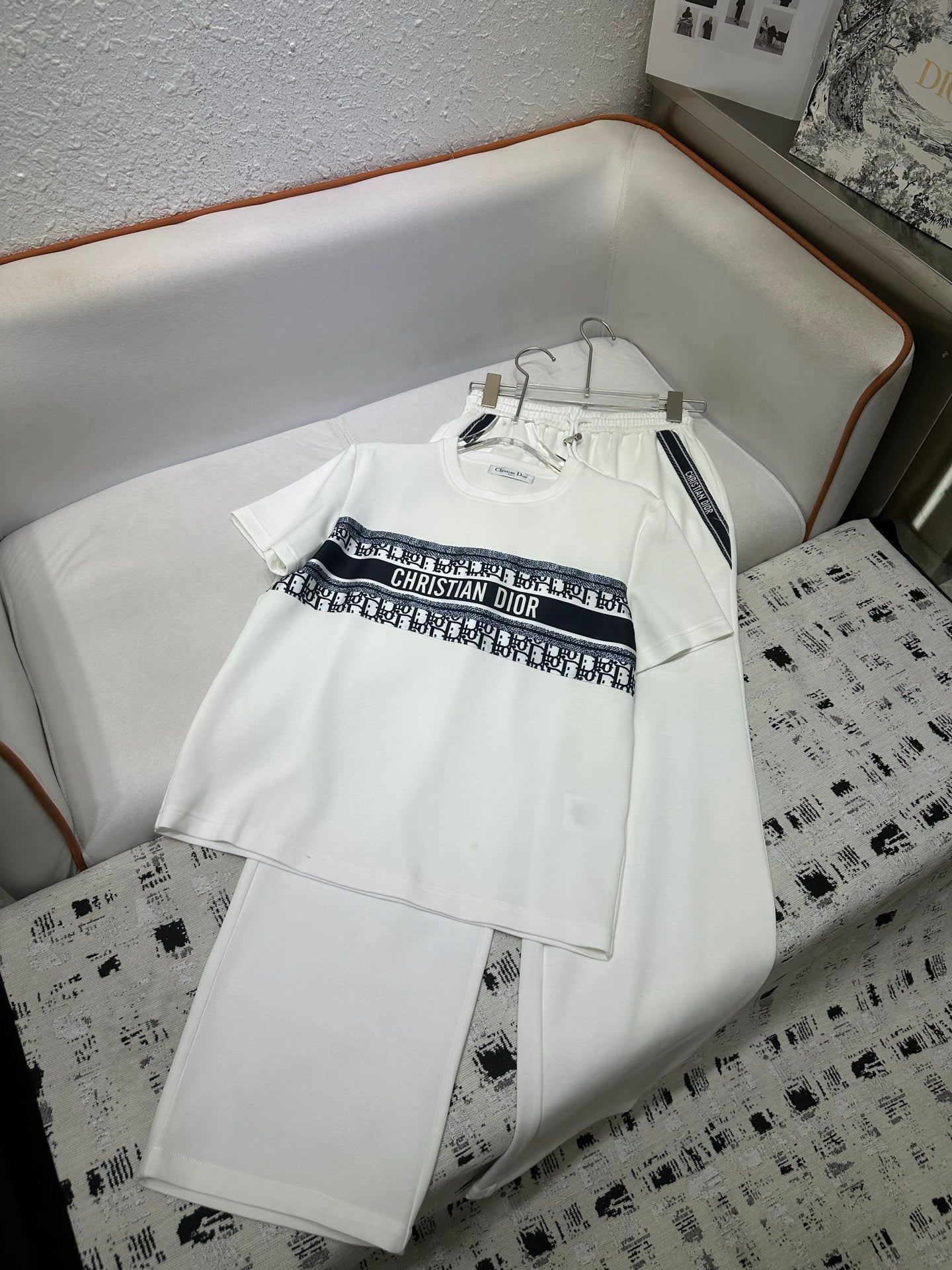 CD 25 Pattern Embroidery Set Black and White Cotton