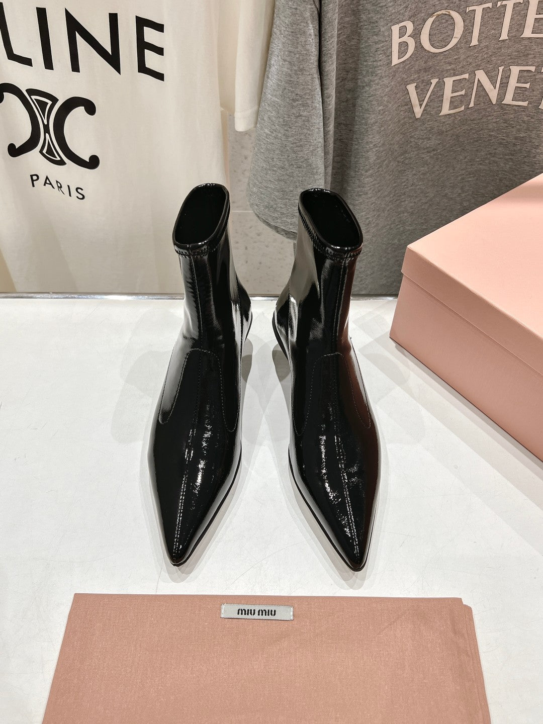 Miu Ankle Boots Pointed Toe Glossy Black Lambskin