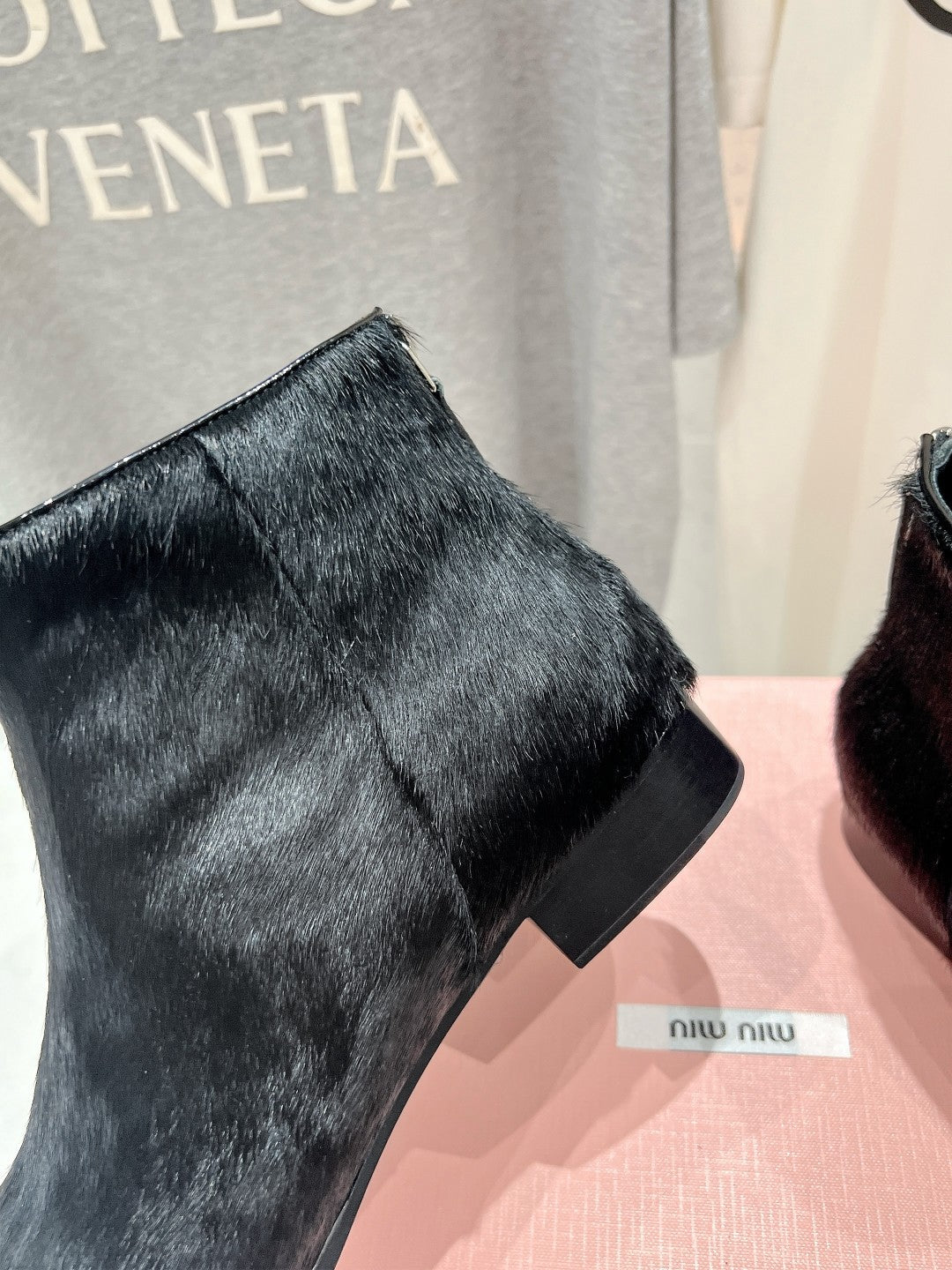 Miu Ankle Boots Black Sheepskin