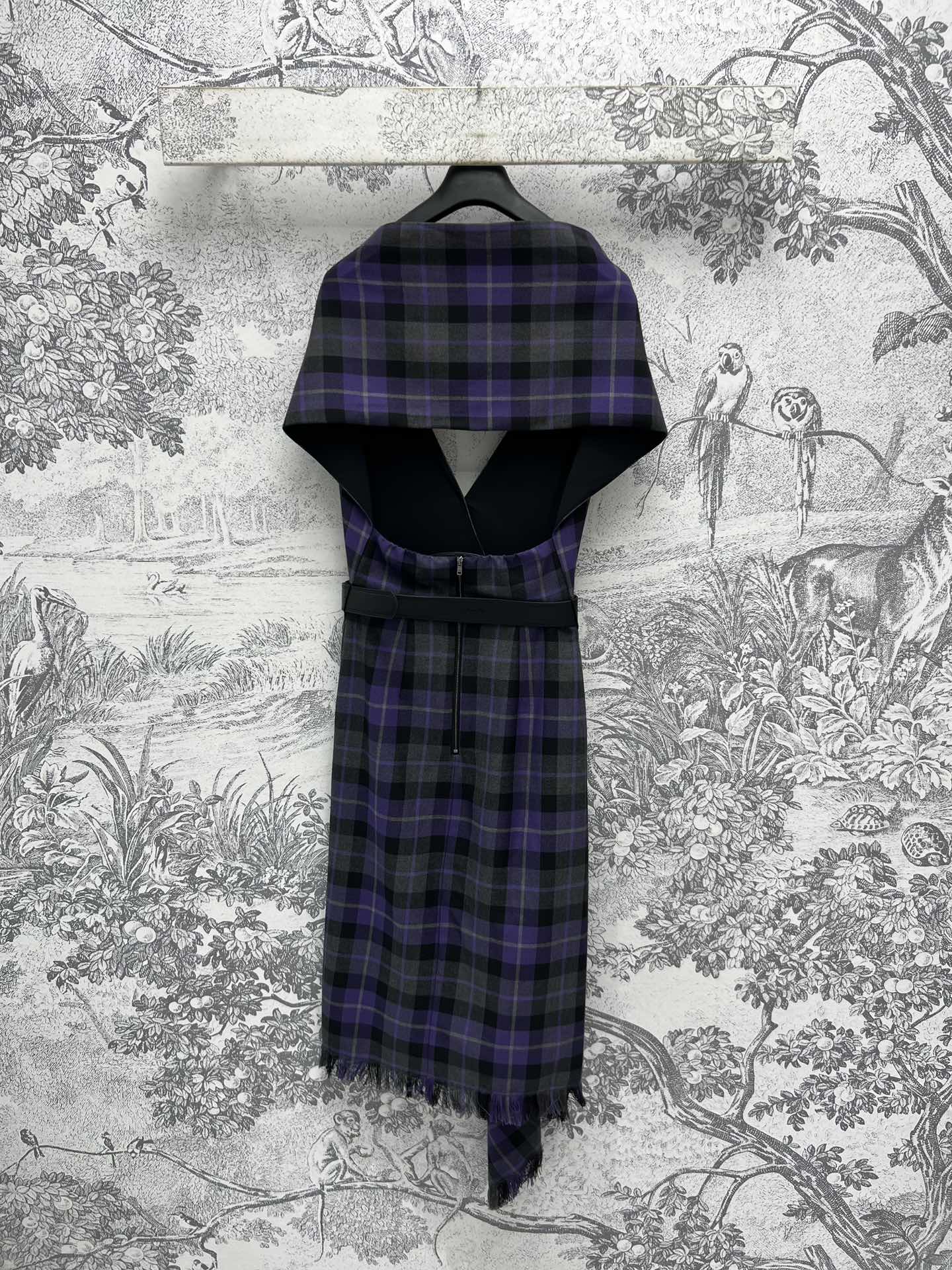 CD 25 Halter-neck Backless Dress Purple Black Wool Fabric