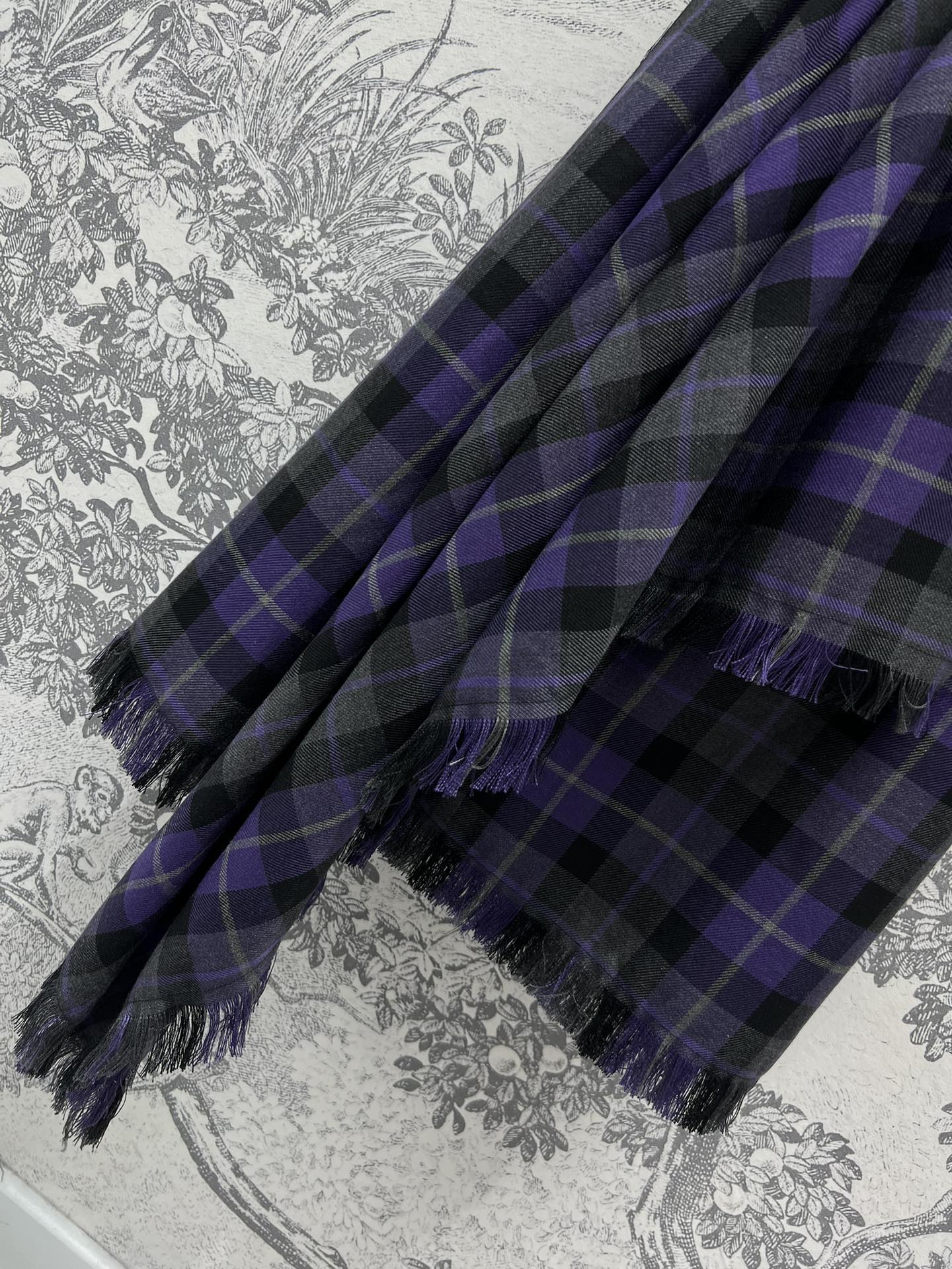 CD 25 Halter-neck Backless Dress Purple Black Wool Fabric