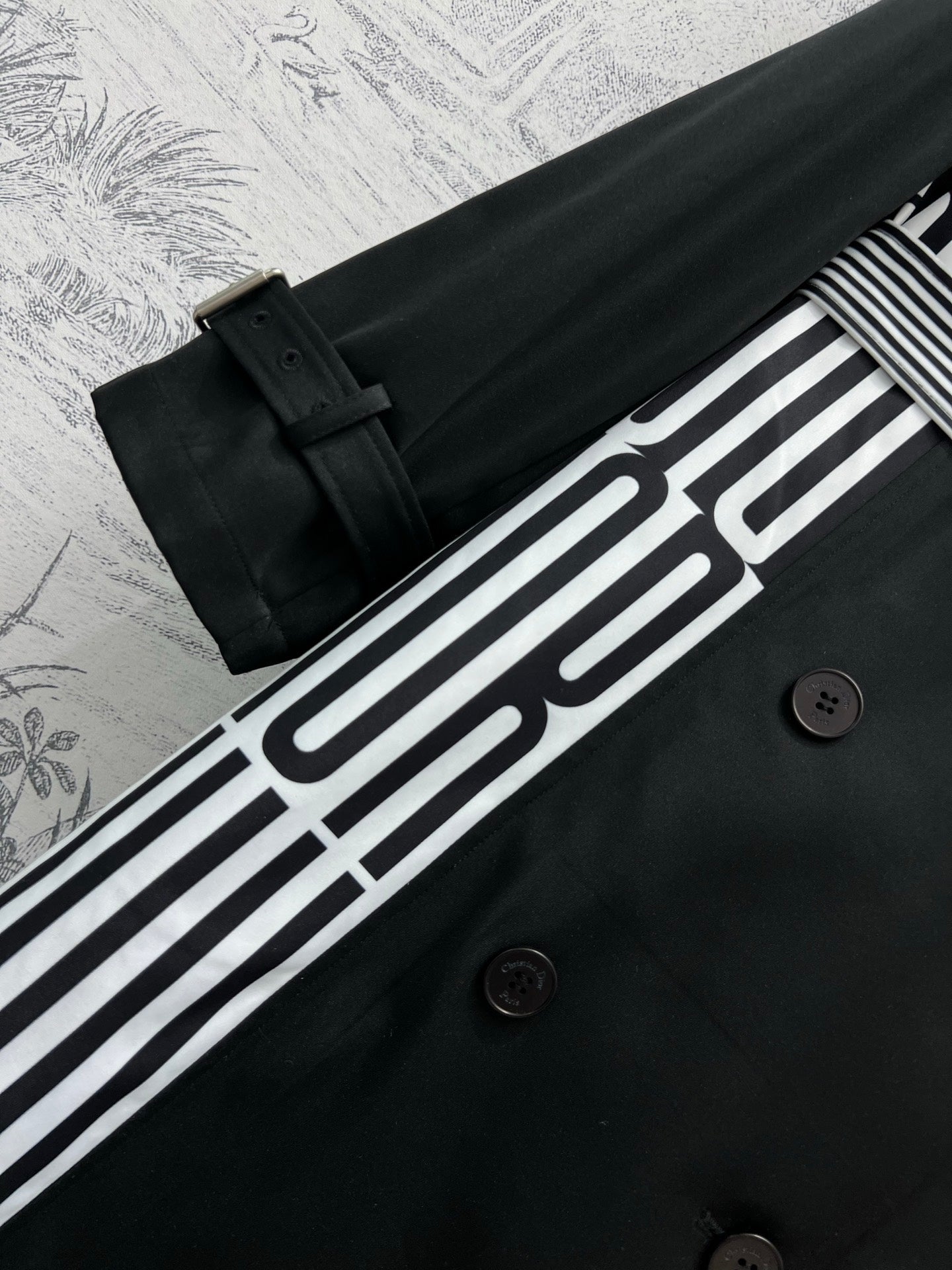 CD 25 Long Coat Black White Polyester