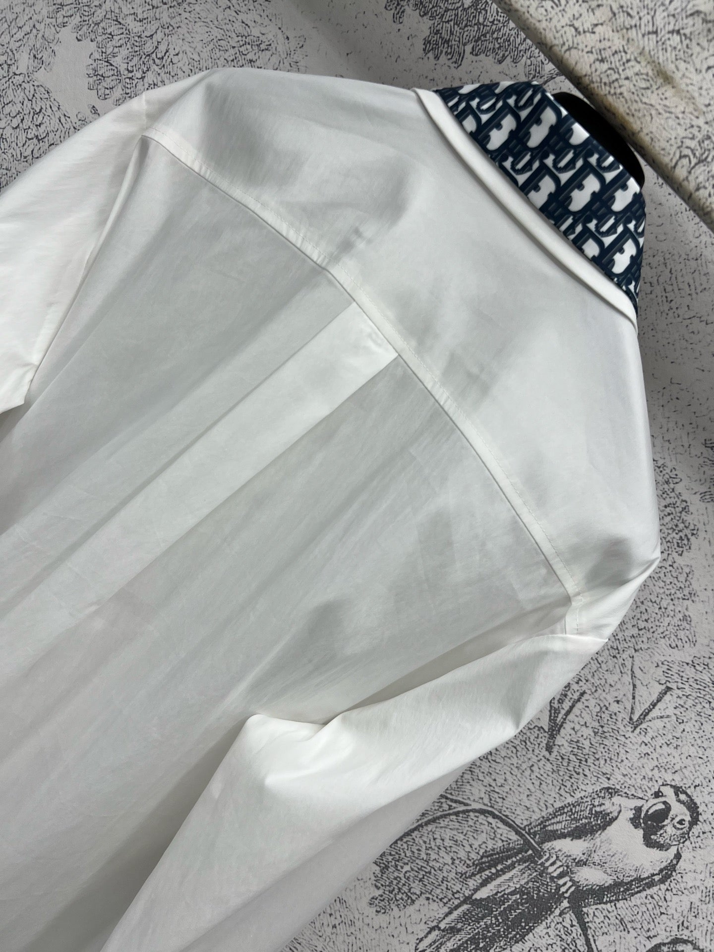 CD 25 Shirt White Blue Polyester