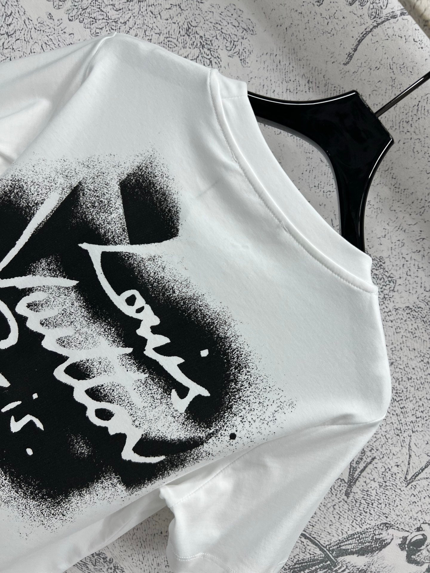 LV 25 Short-Sleeved T-shirt Back Logo Print White Cotton