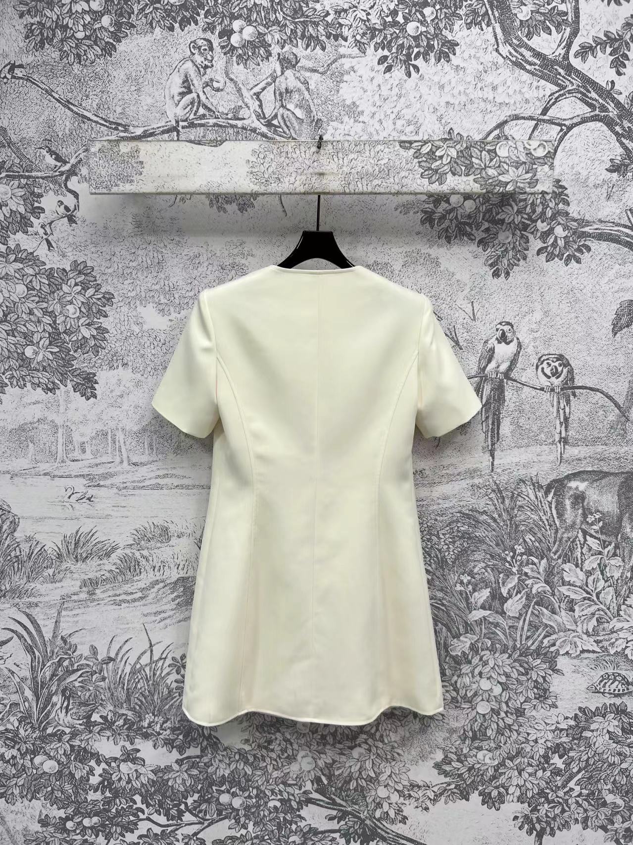 LV 25 Round-Neck Logo Metal Buttoned Dress White Poliester
