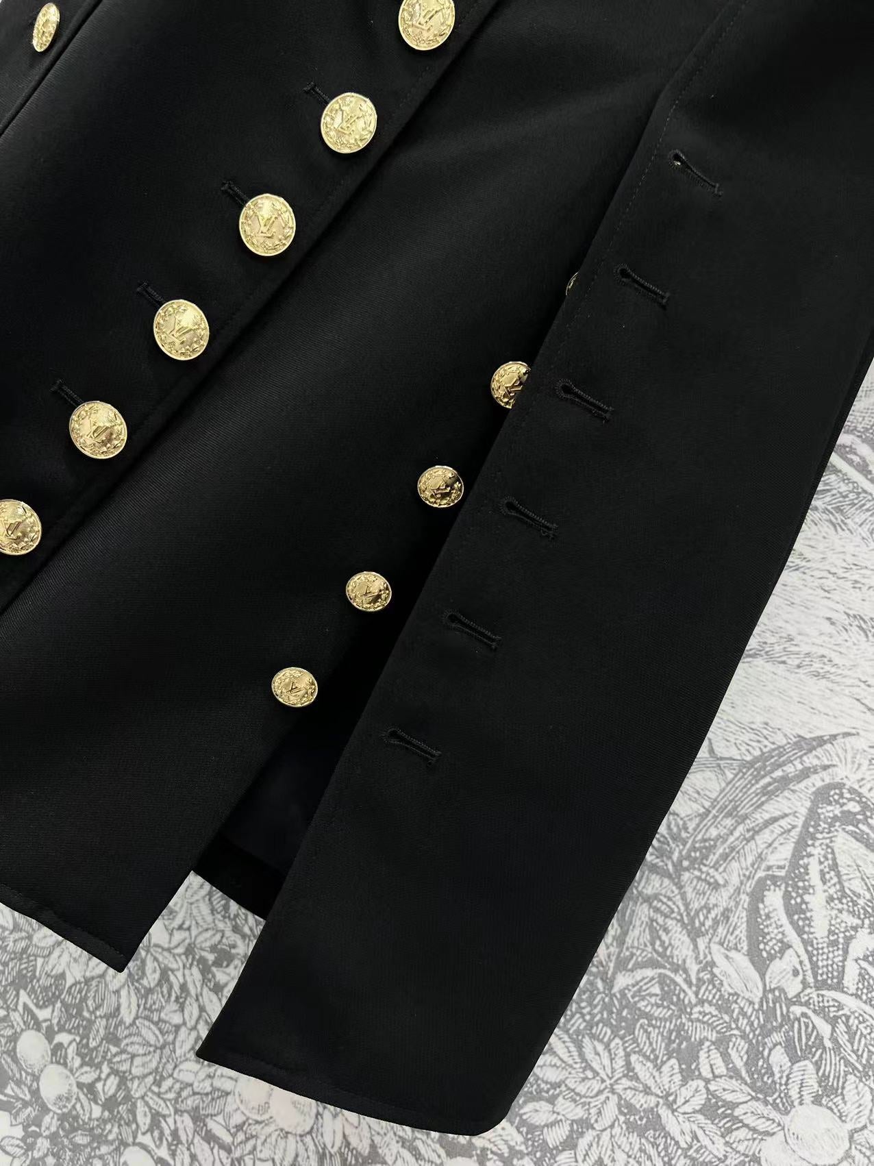 LV 25 Round-Neck Logo Metal Buttoned Dress Black Poliester