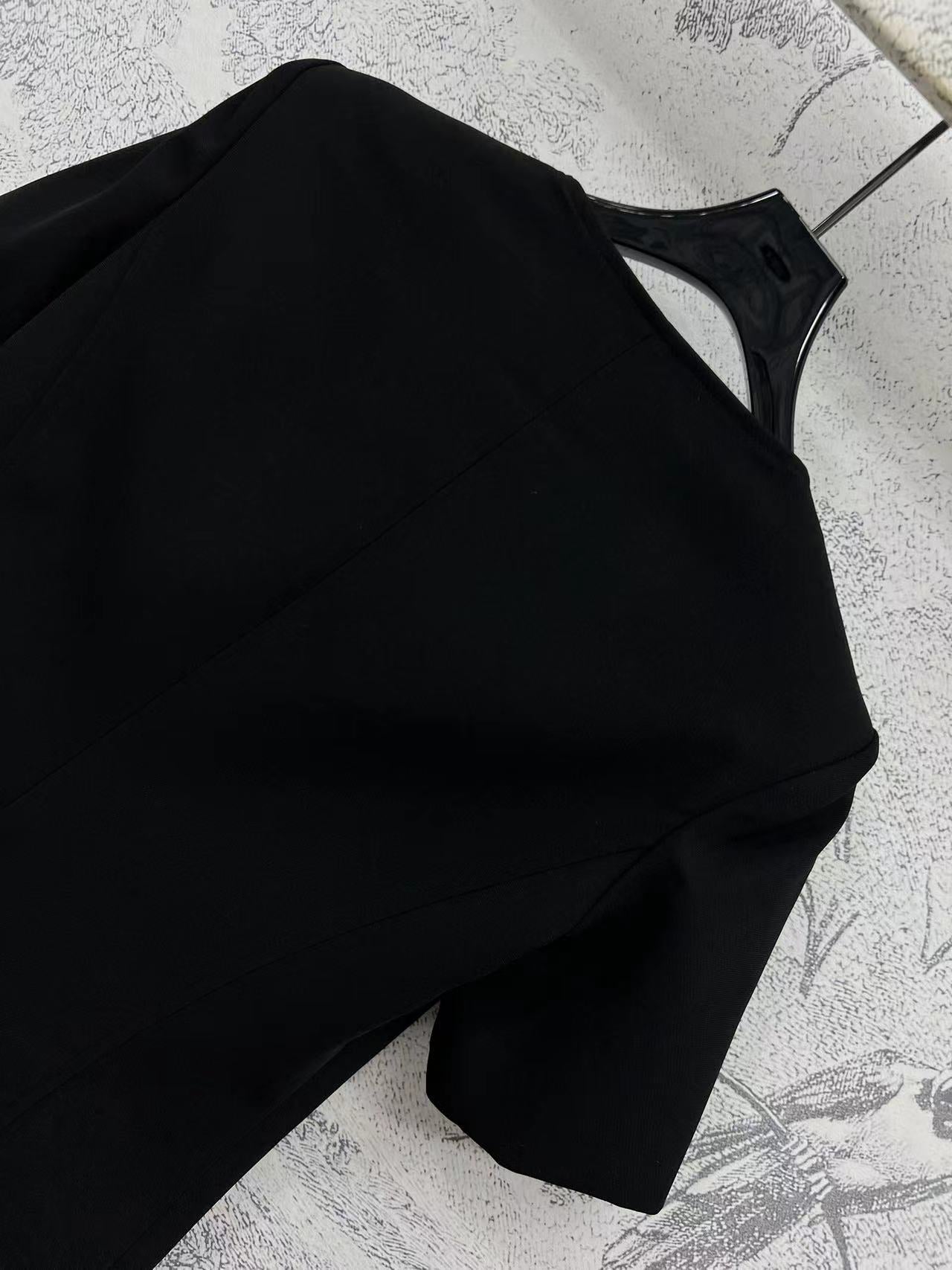 LV 25 Round-Neck Logo Metal Buttoned Dress Black Poliester