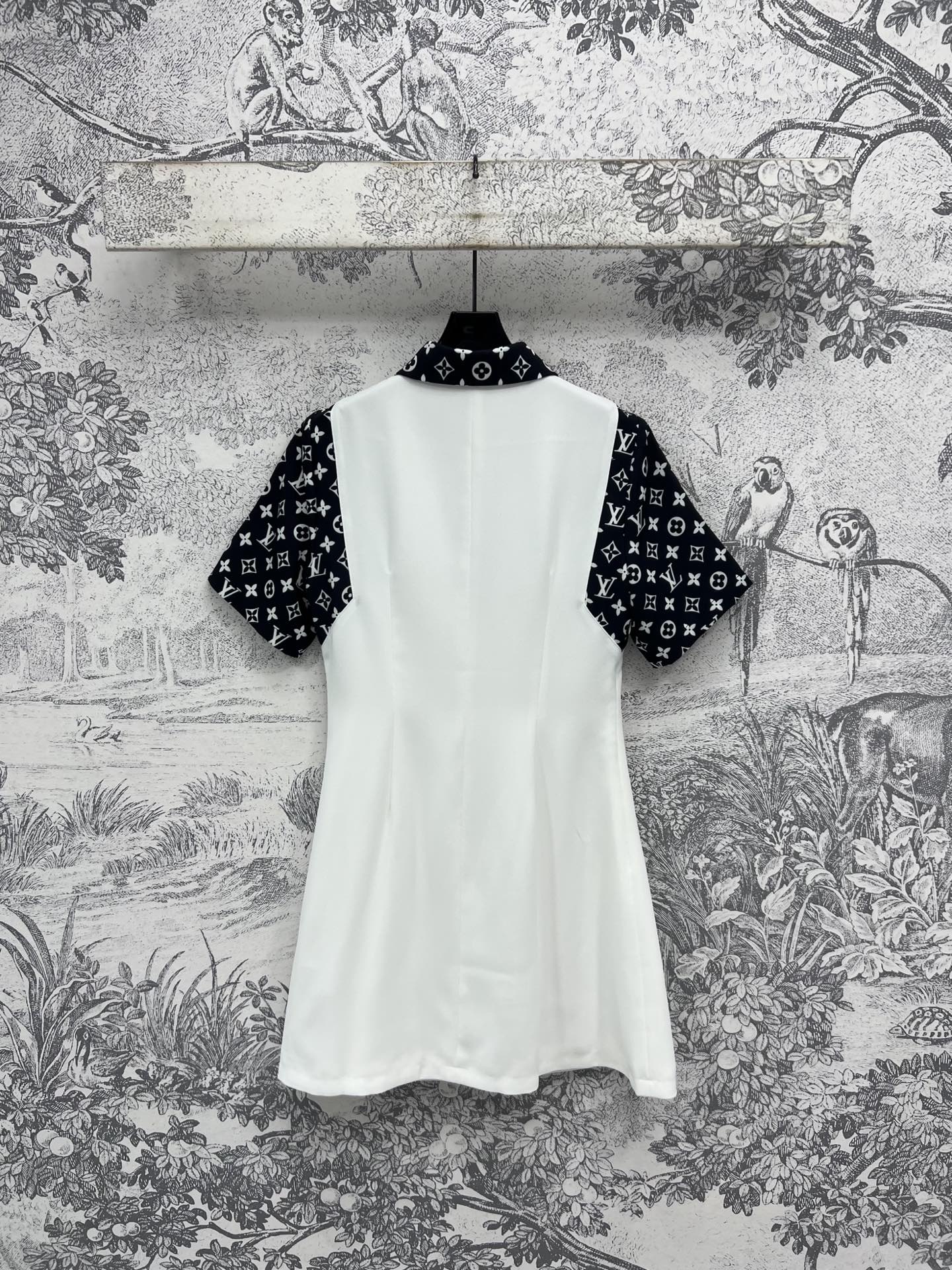 LV Classic L's Money Letter Print White Black Polyester